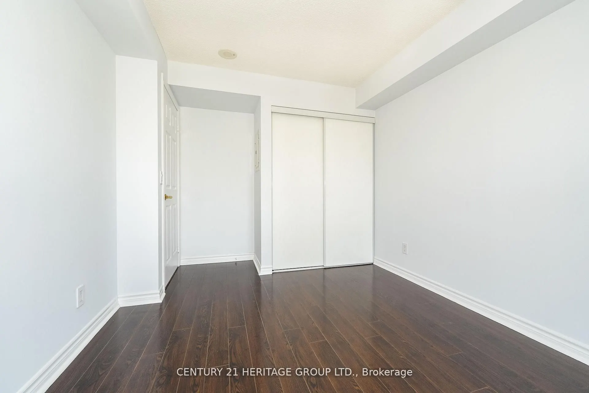 5 Michael Power Place, #2002