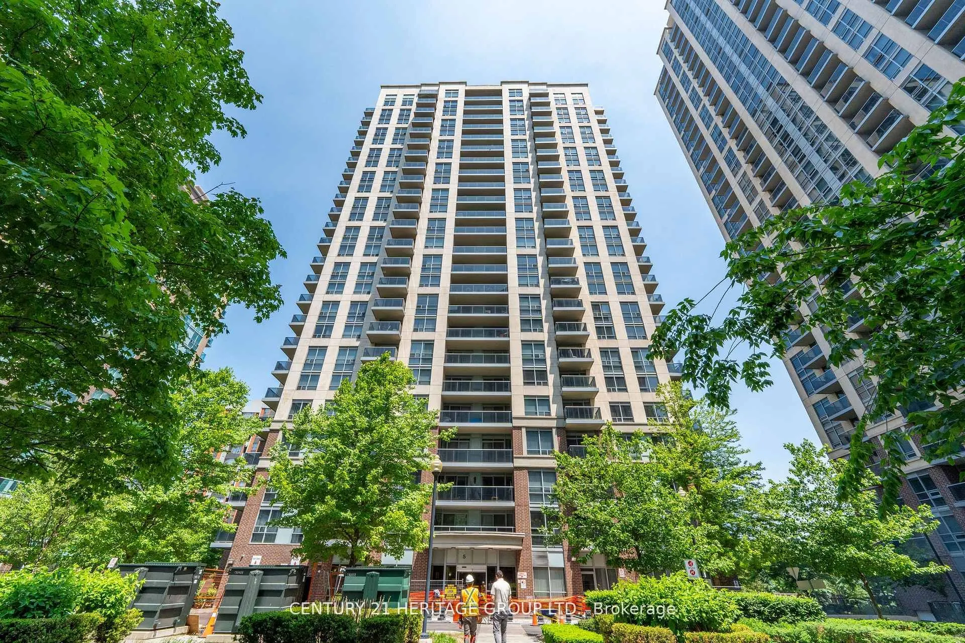 5 Michael Power Place, #2002