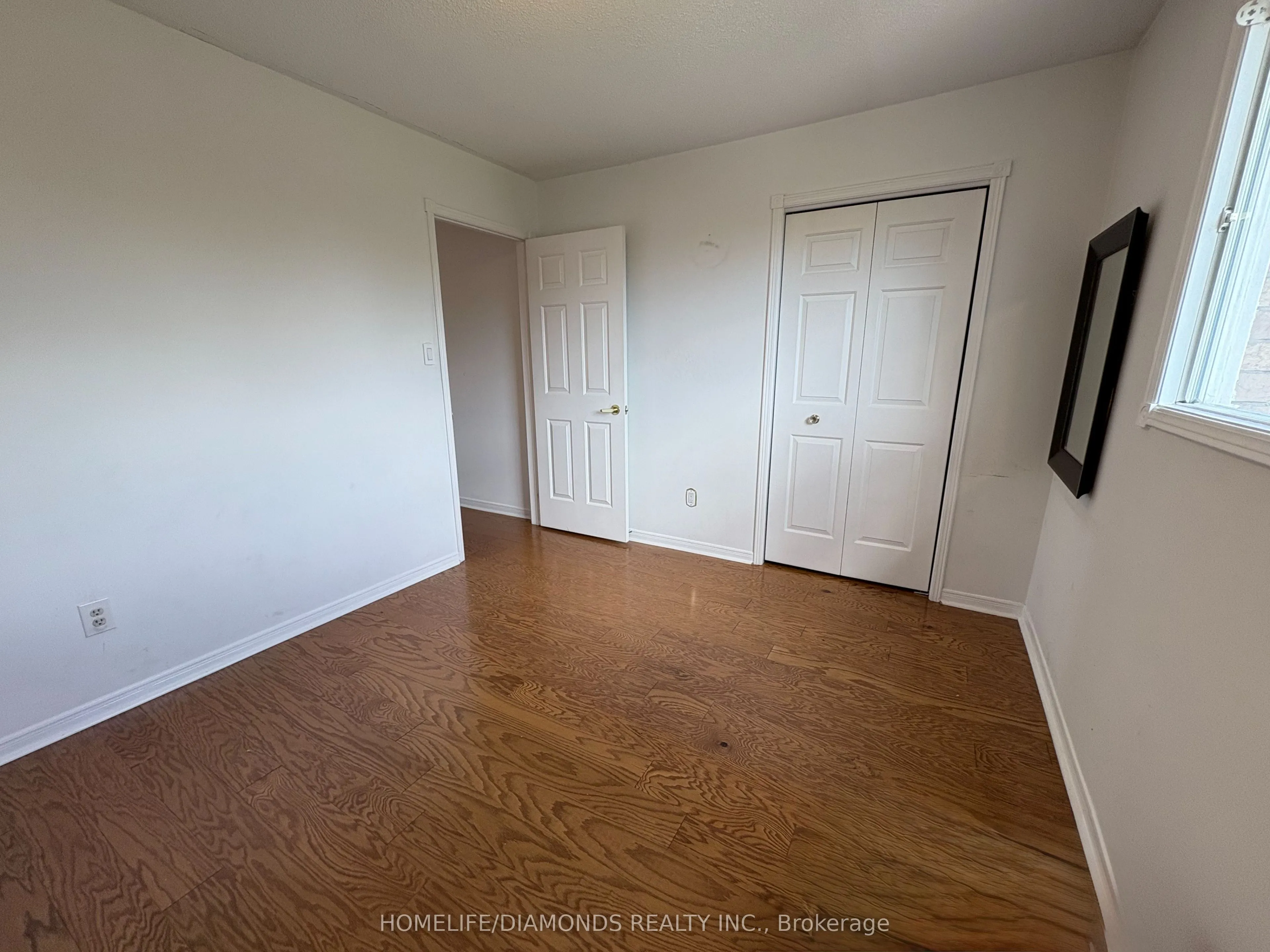 1401 Wakehurst Crescent