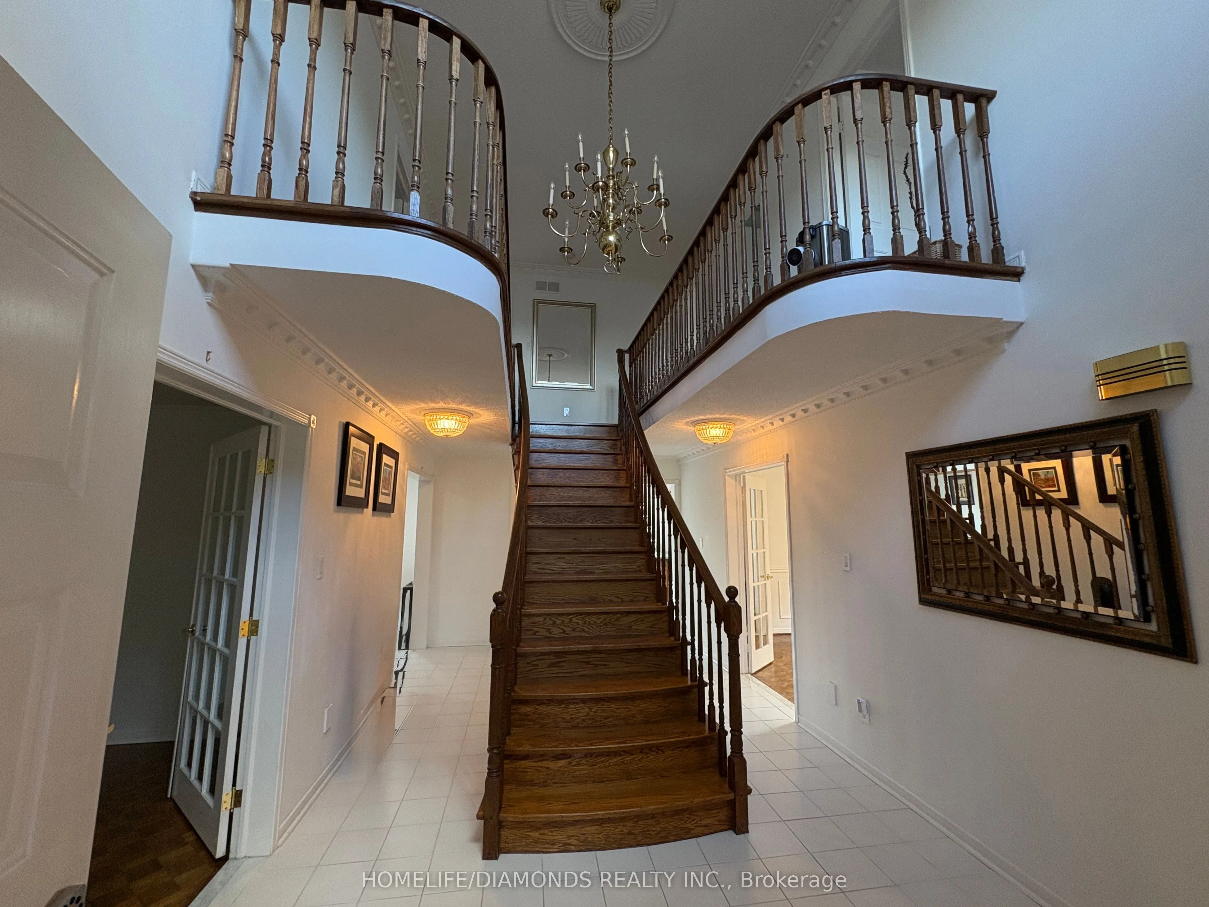 1401 Wakehurst Crescent