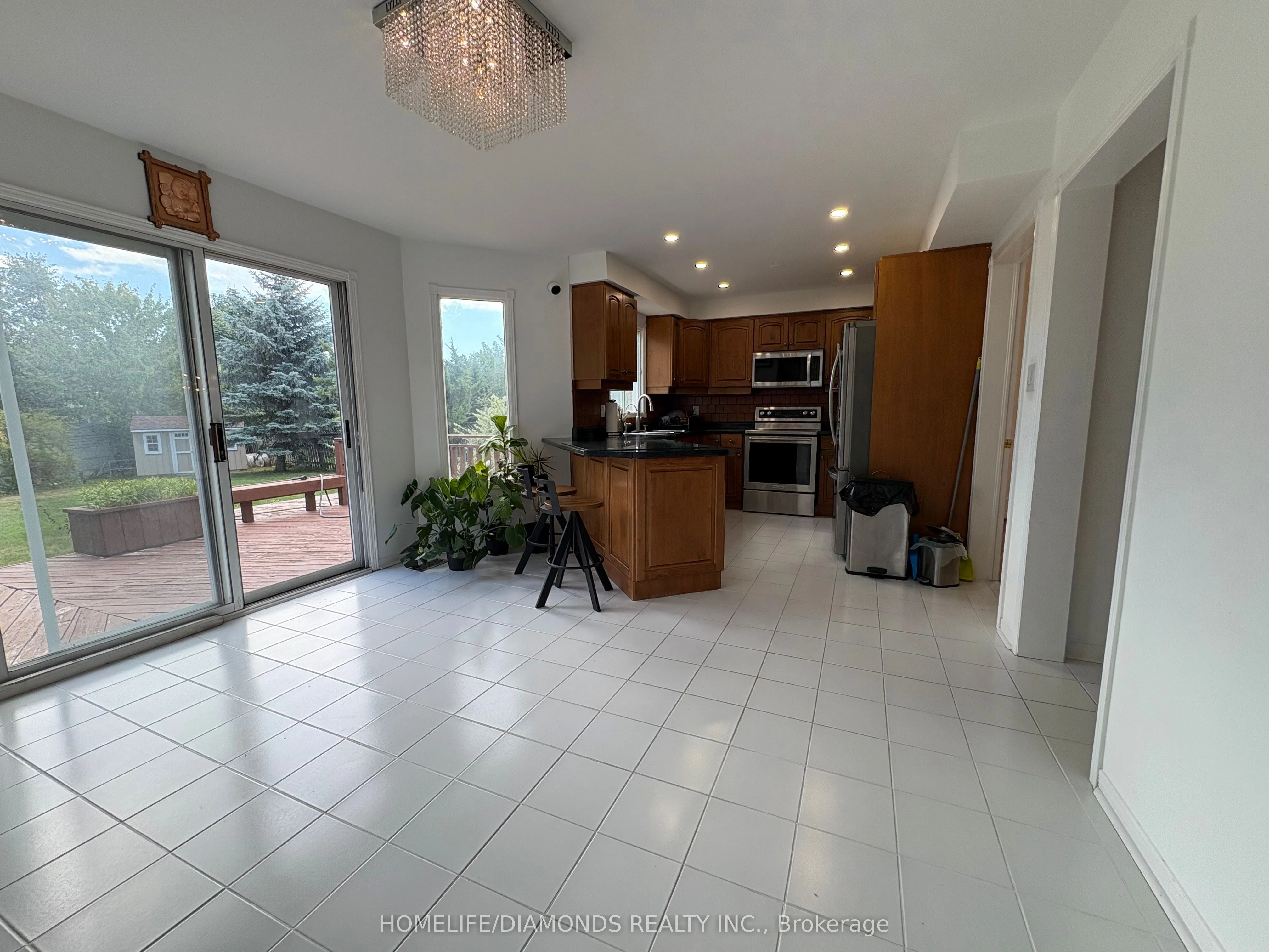 1401 Wakehurst Crescent