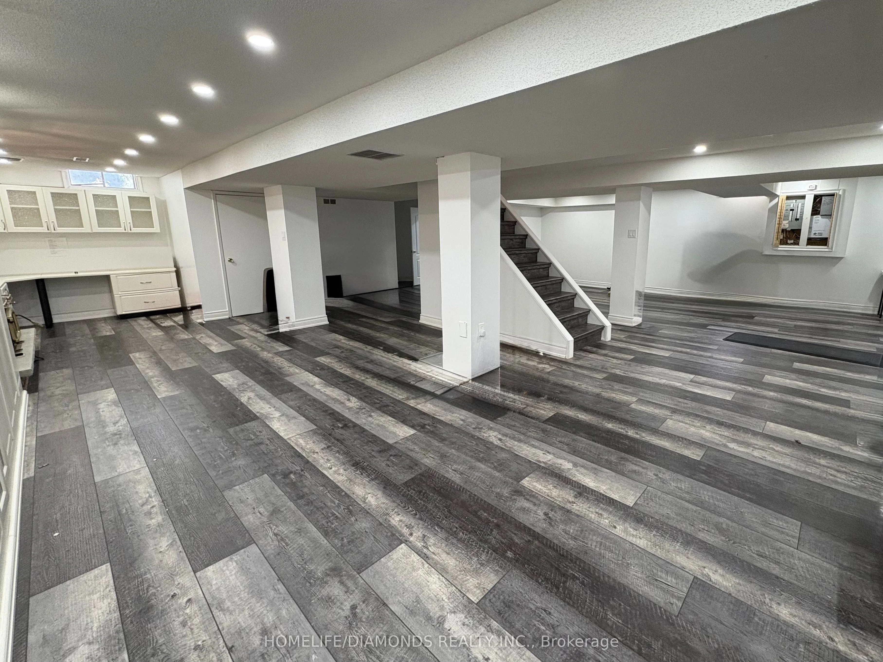 1401 Wakehurst Crescent