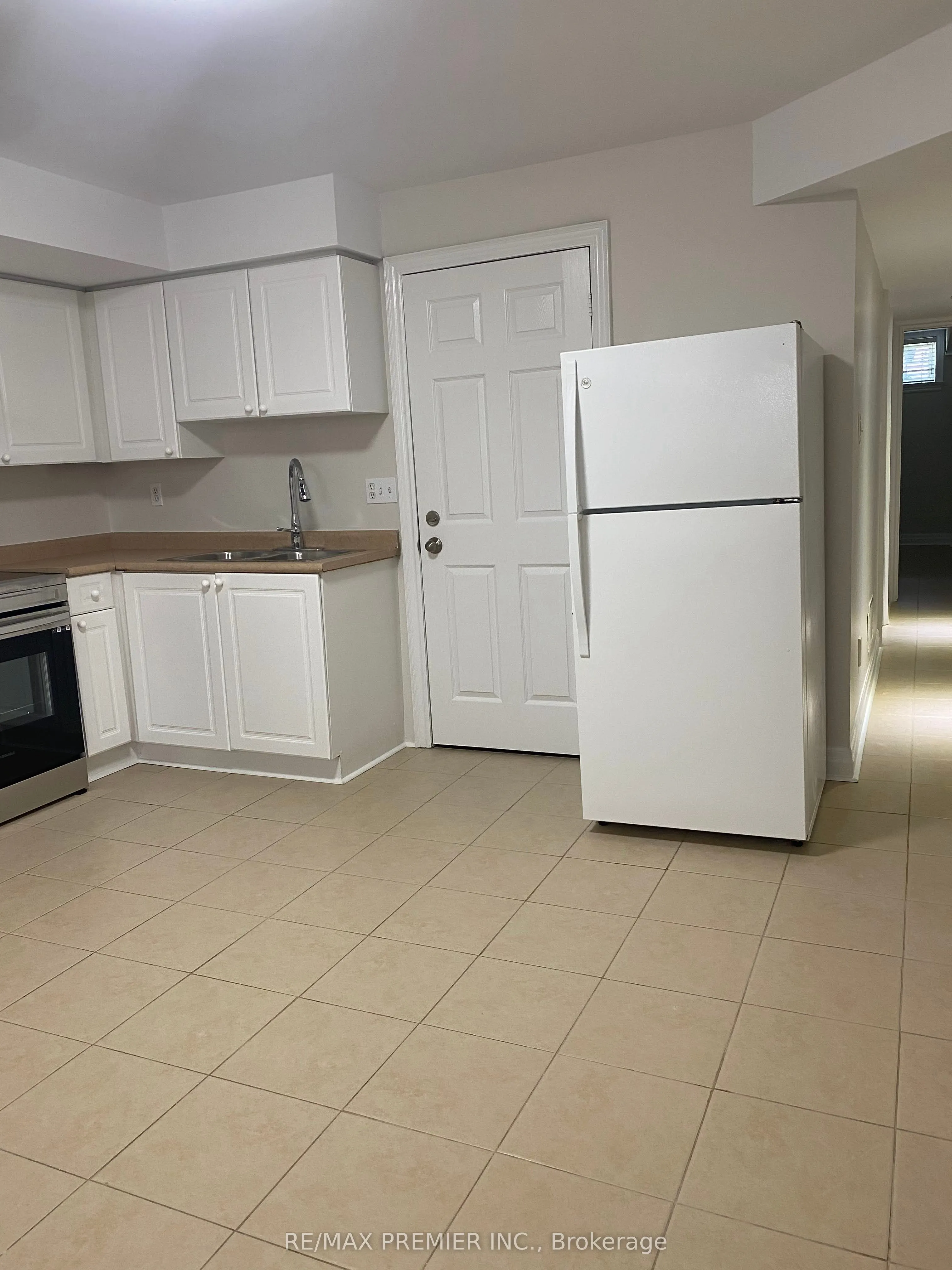 34 Algarve Crescent, #Basement