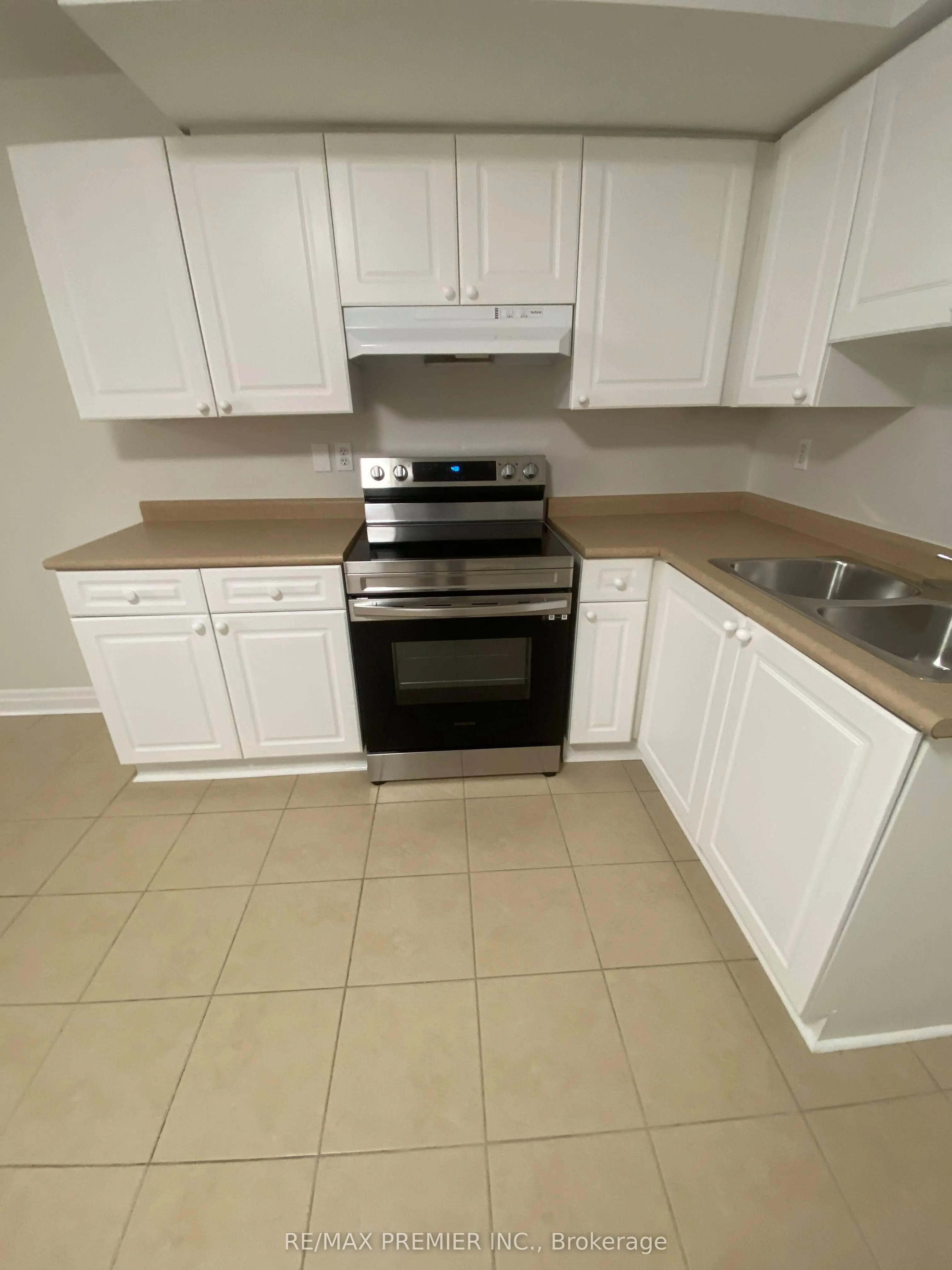 34 Algarve Crescent, #Basement