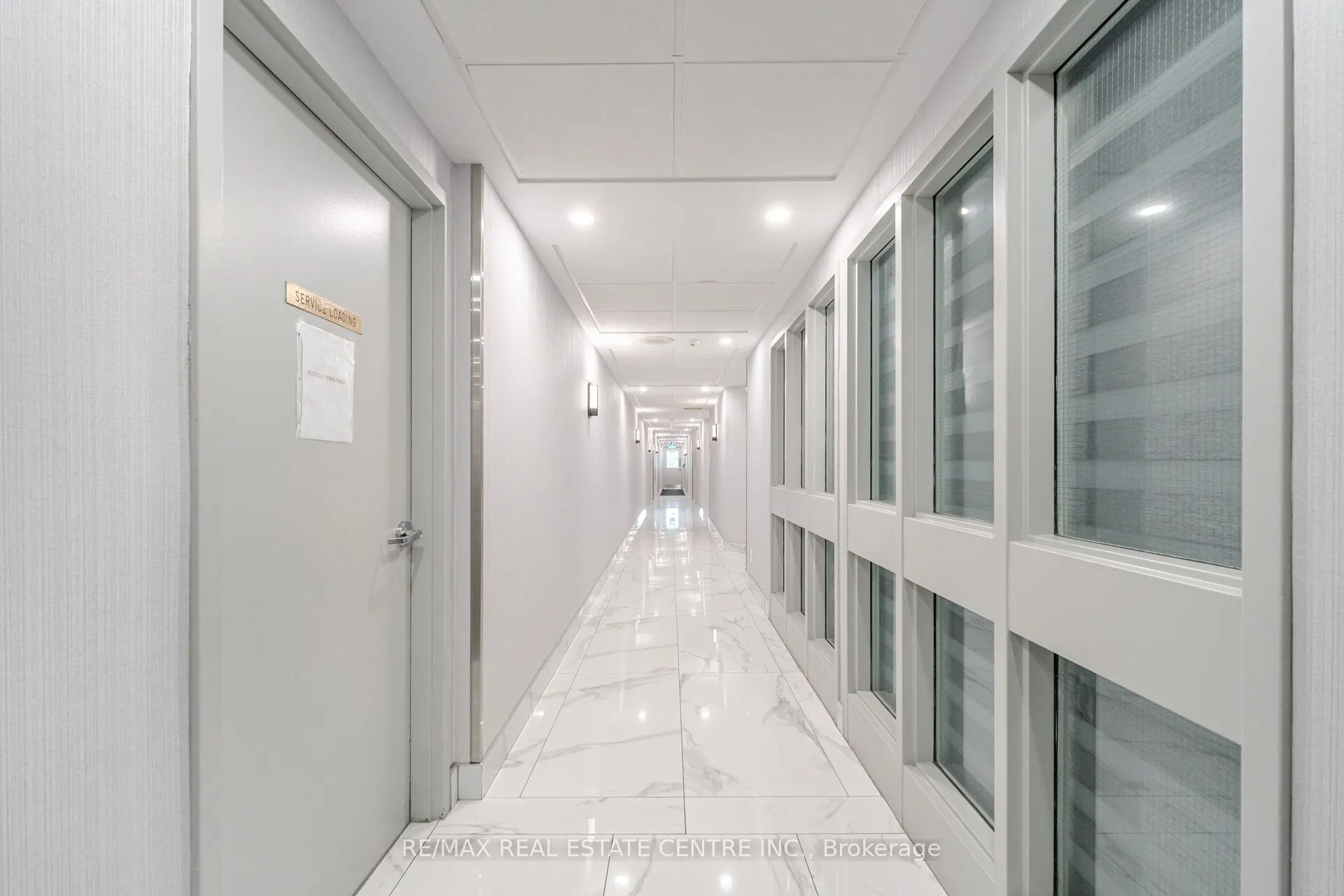 115 Hillcrest Avenue, #811