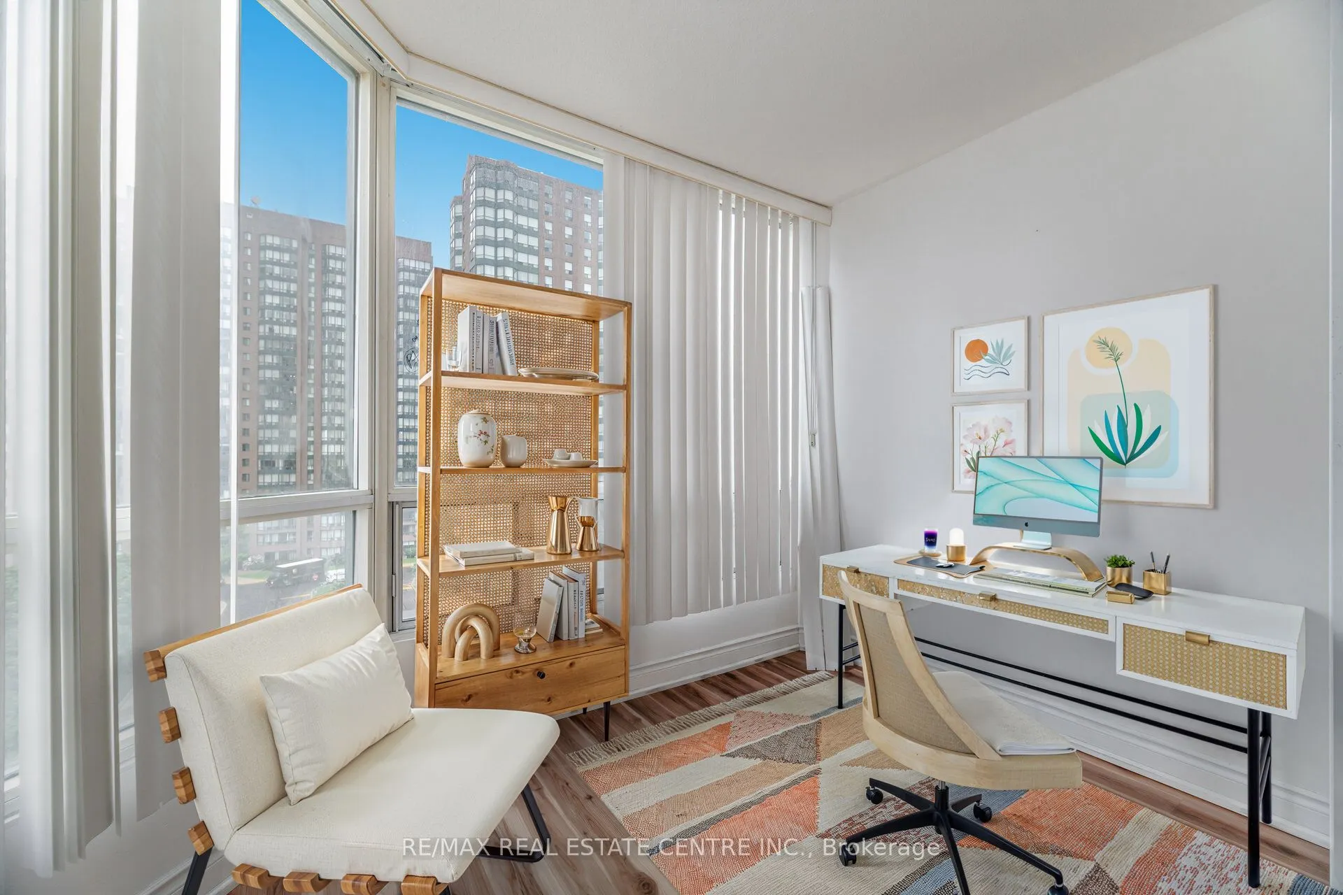 115 Hillcrest Avenue, #811