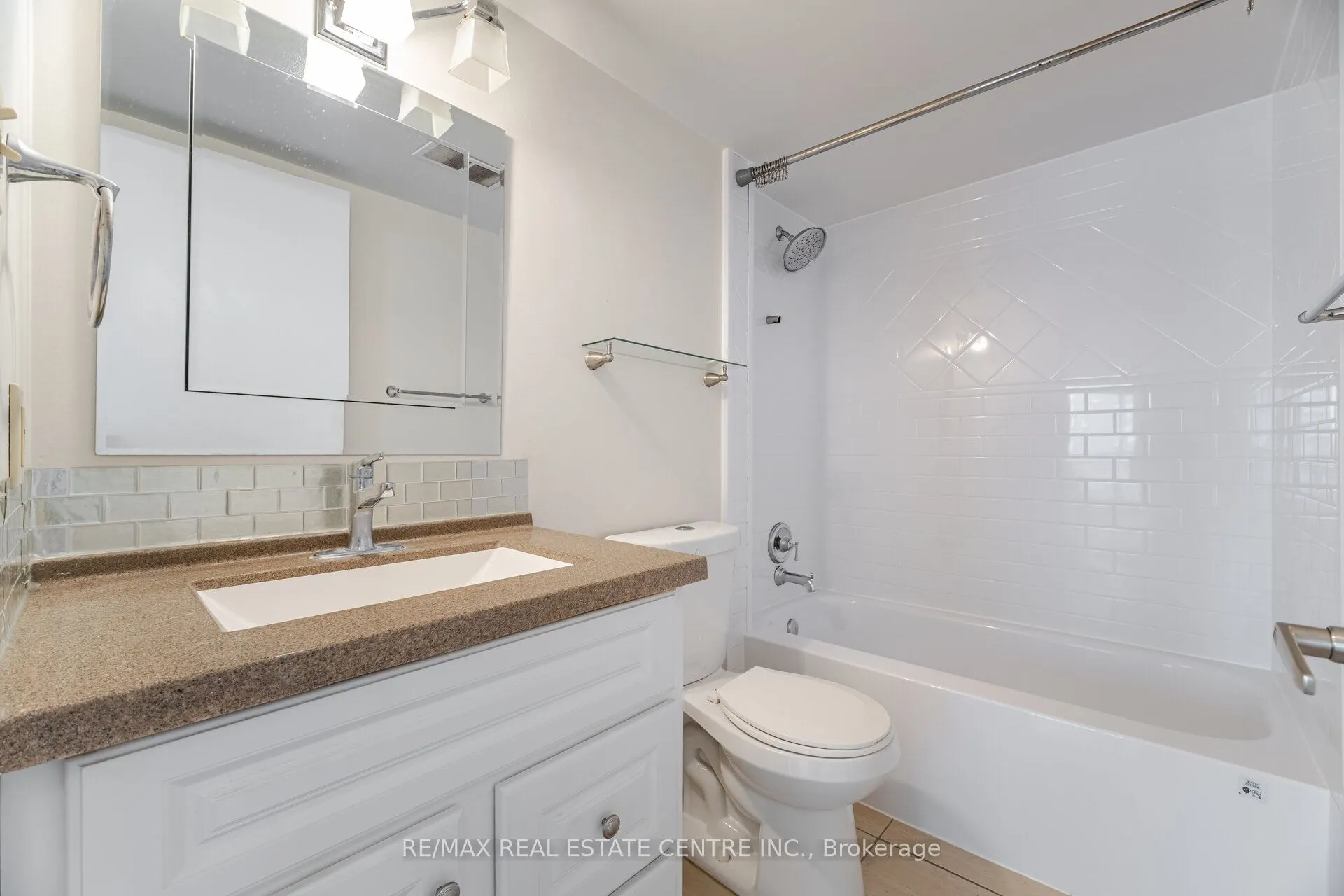 115 Hillcrest Avenue, #811