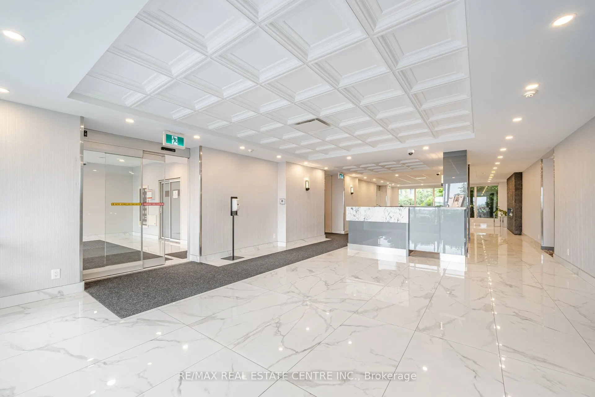 115 Hillcrest Avenue, #811