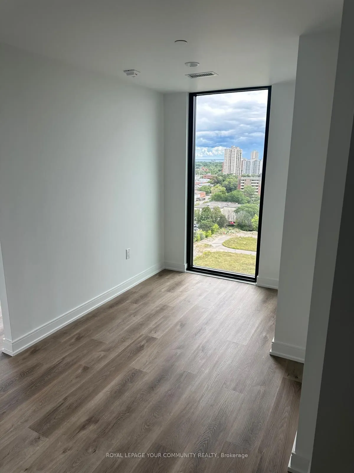 3009 Novar Road, #04