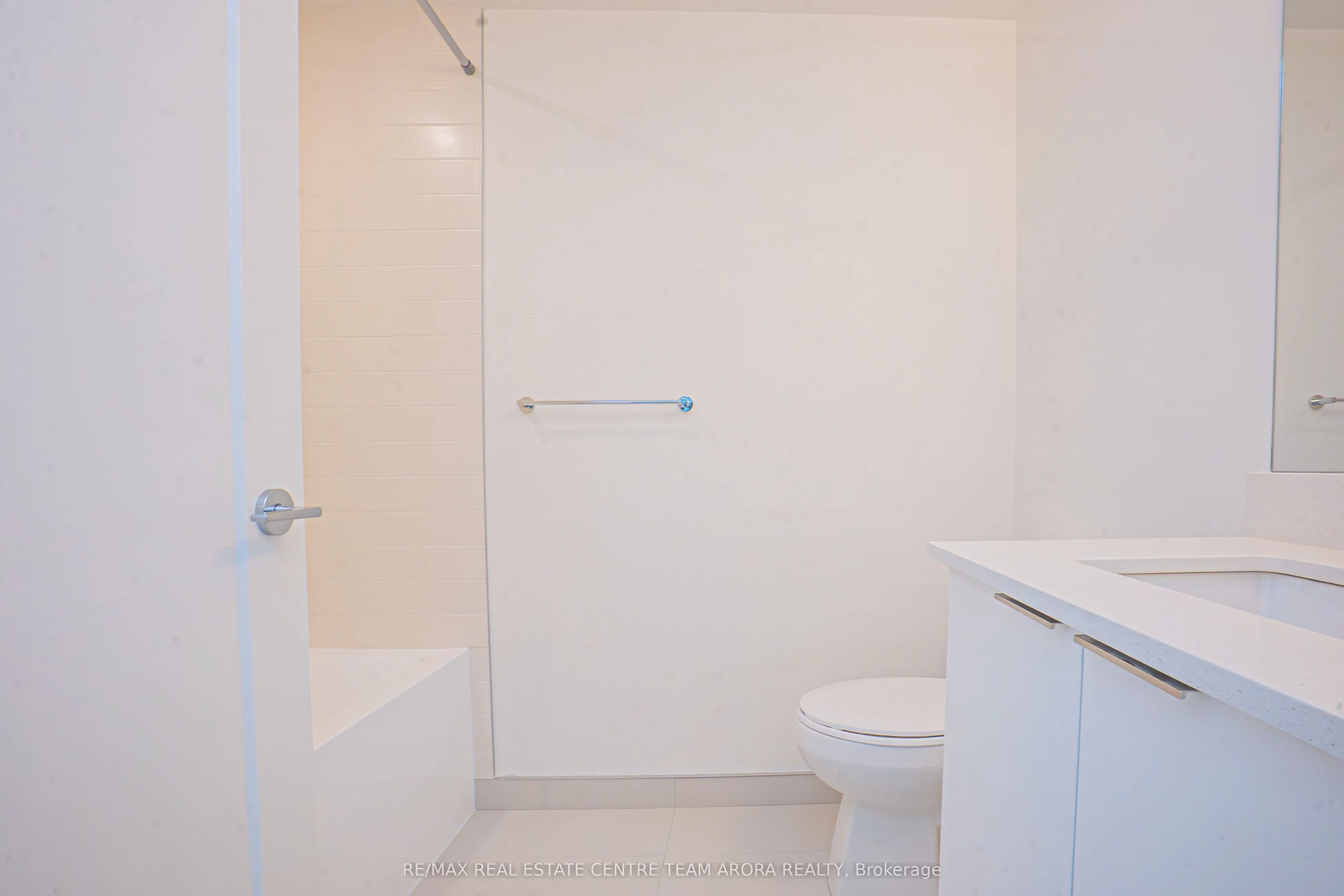 3079 Trafalgar Road, #605