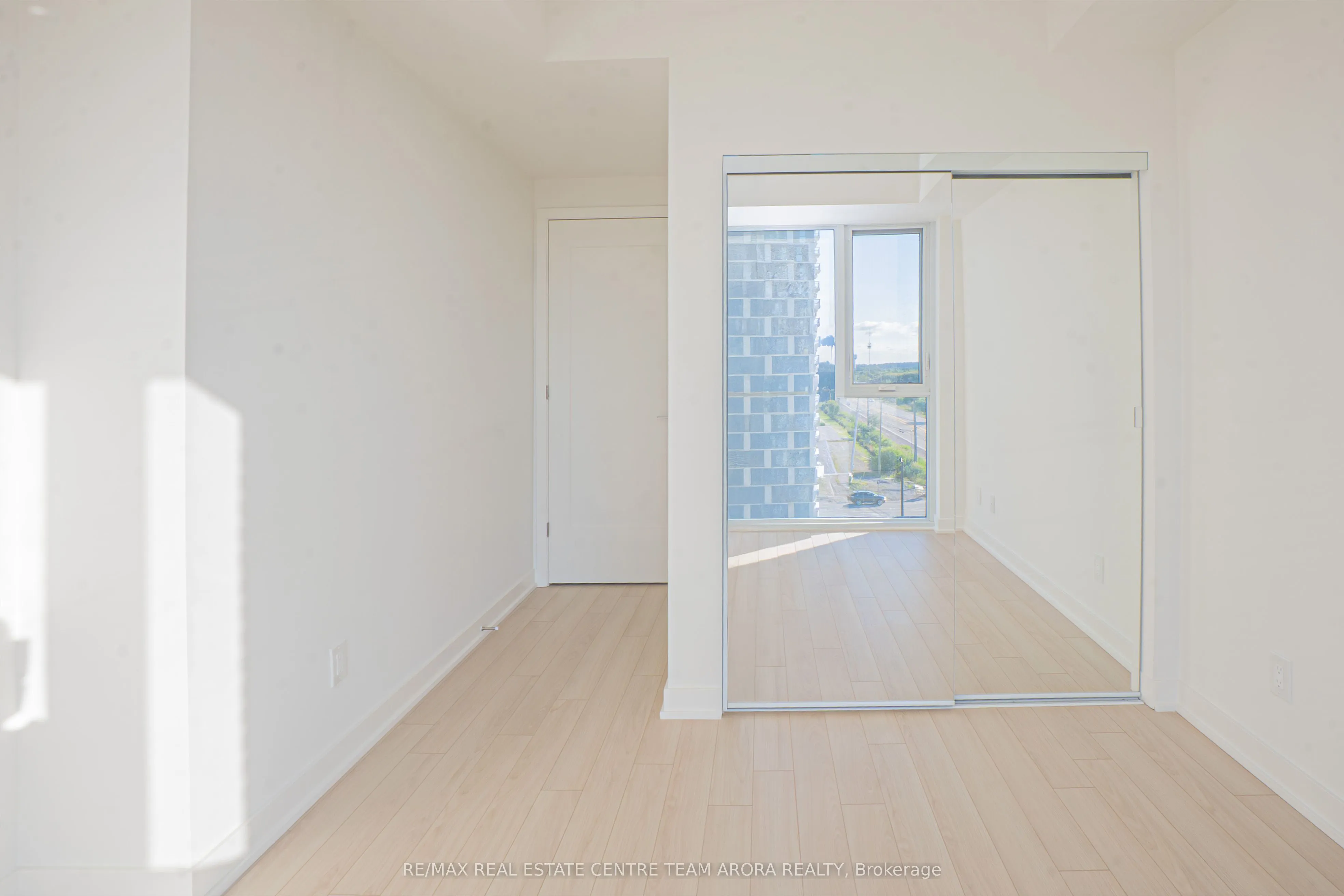 3079 Trafalgar Road, #605