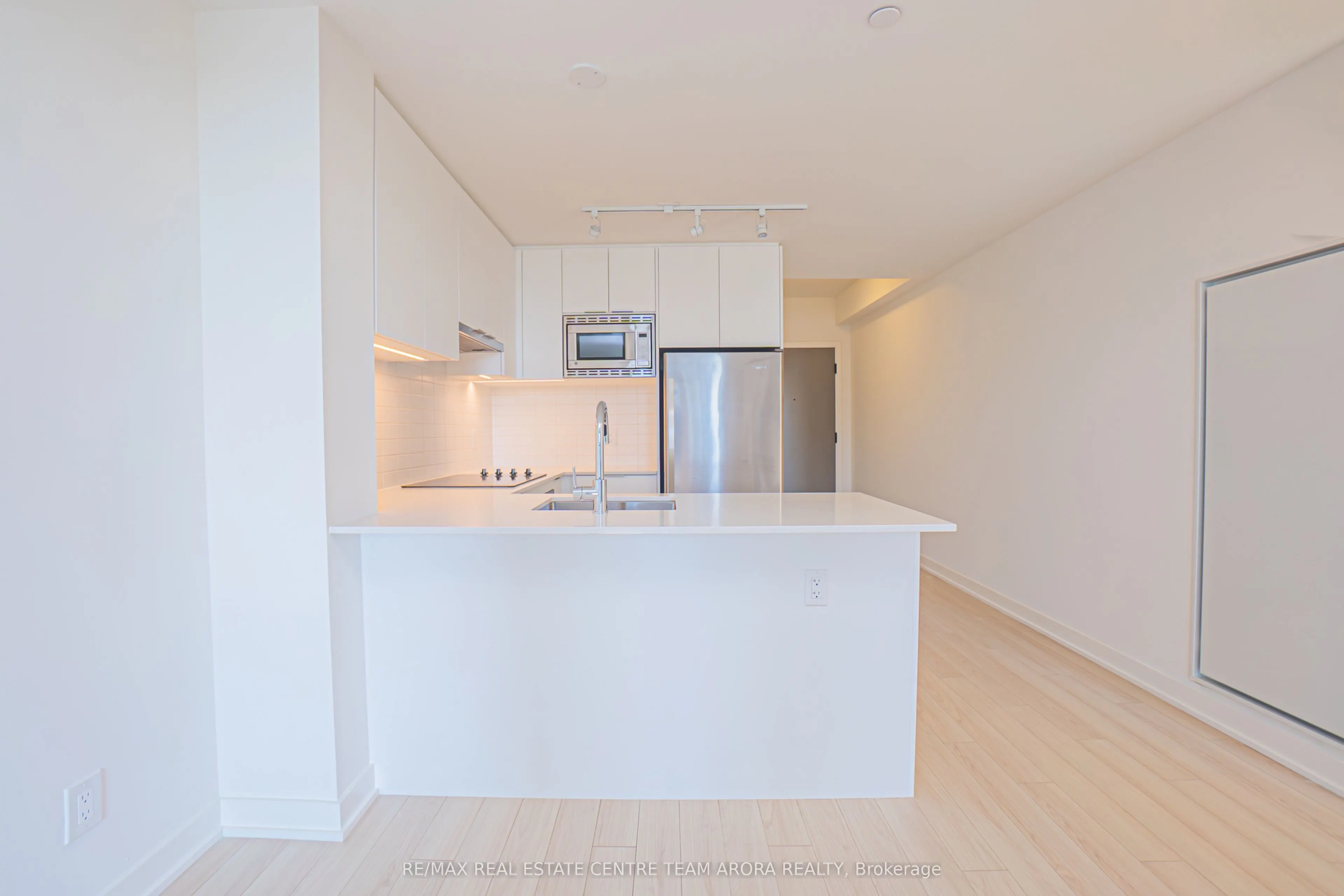 3079 Trafalgar Road, #605