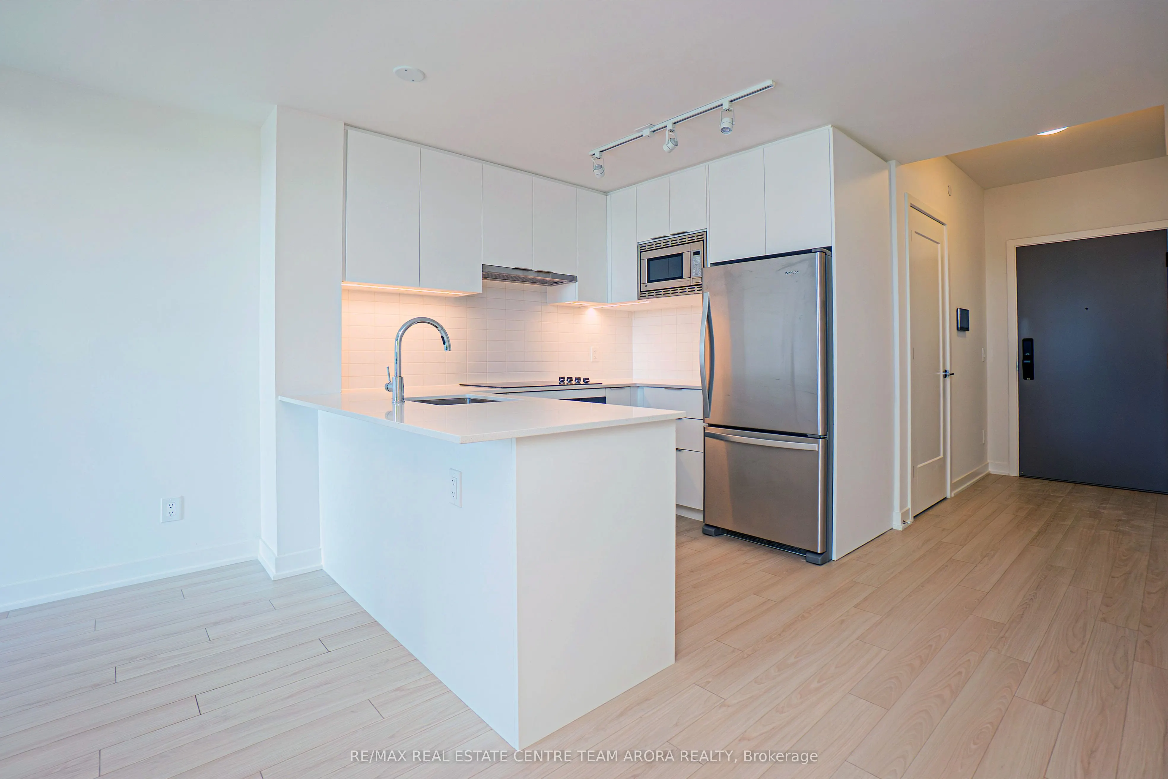 3079 Trafalgar Road, #605