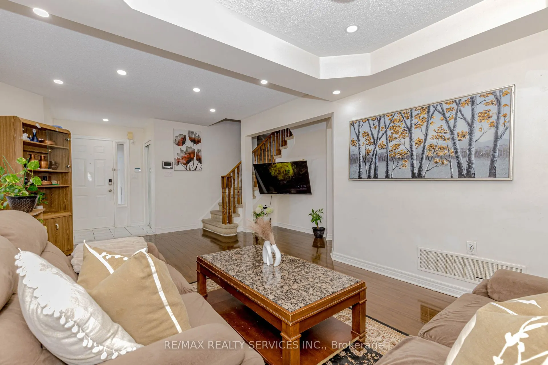 32 Pressed Brick Drive
