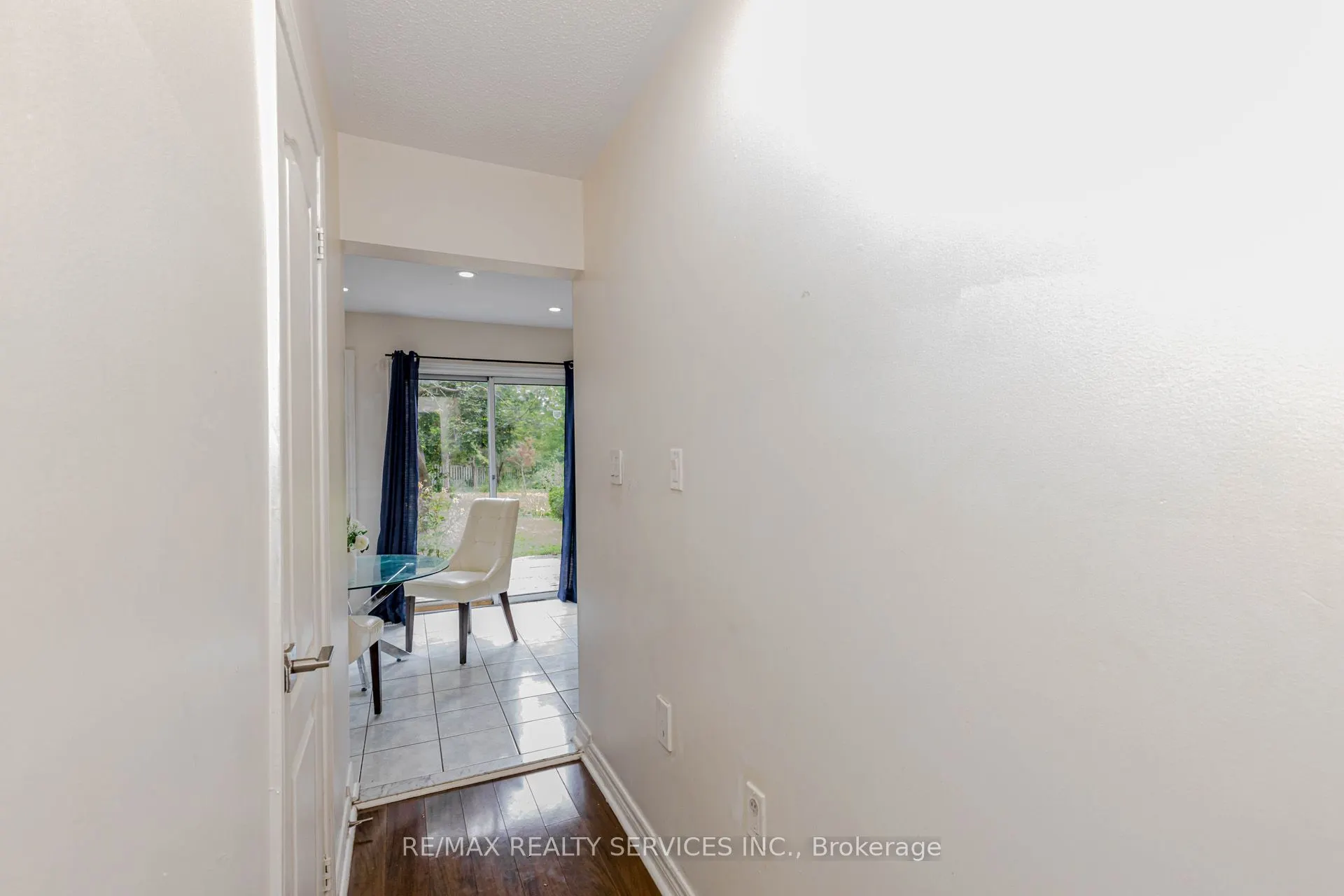 32 Pressed Brick Drive