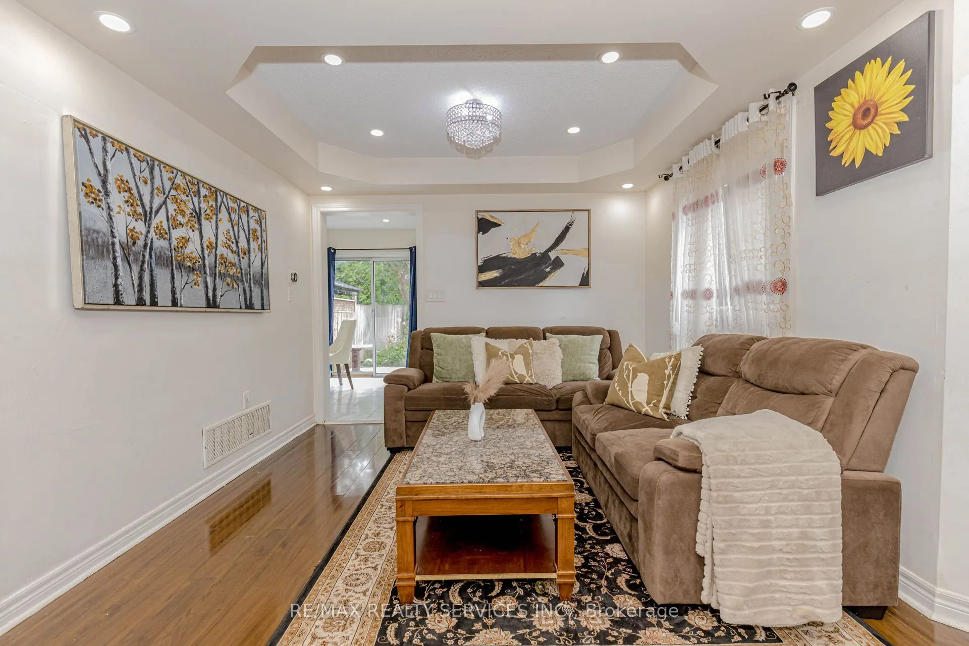 32 Pressed Brick Drive