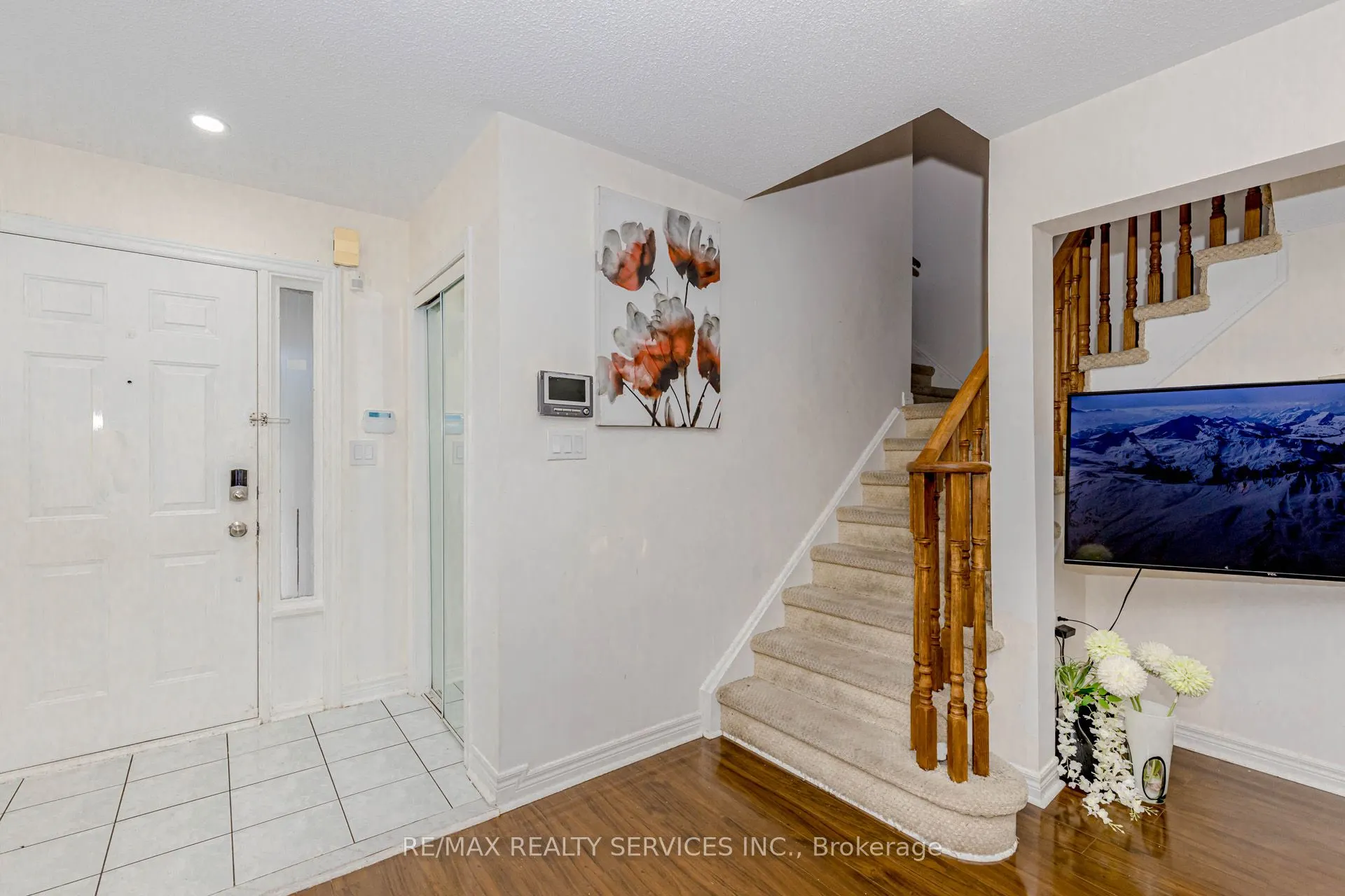 32 Pressed Brick Drive