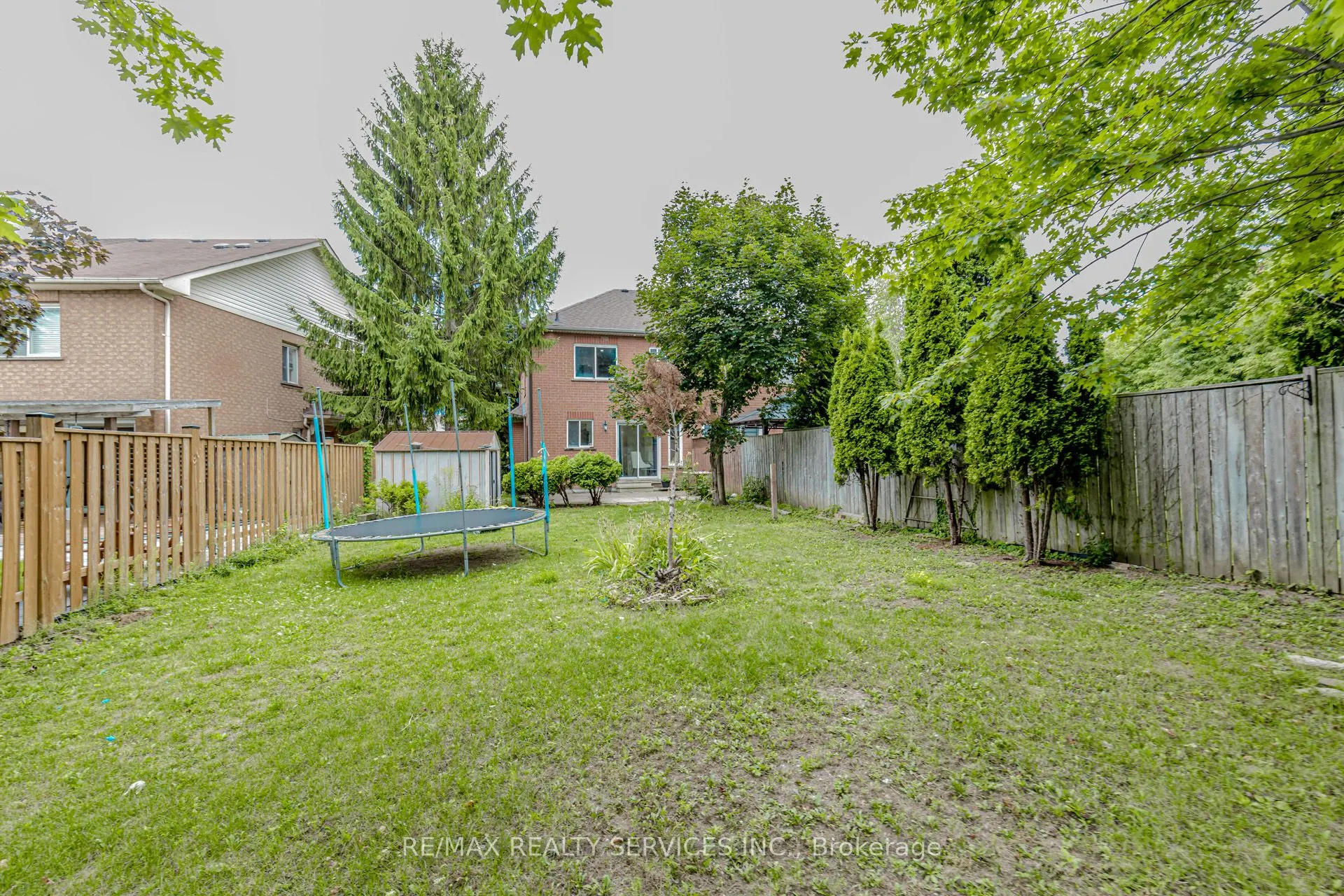 32 Pressed Brick Drive