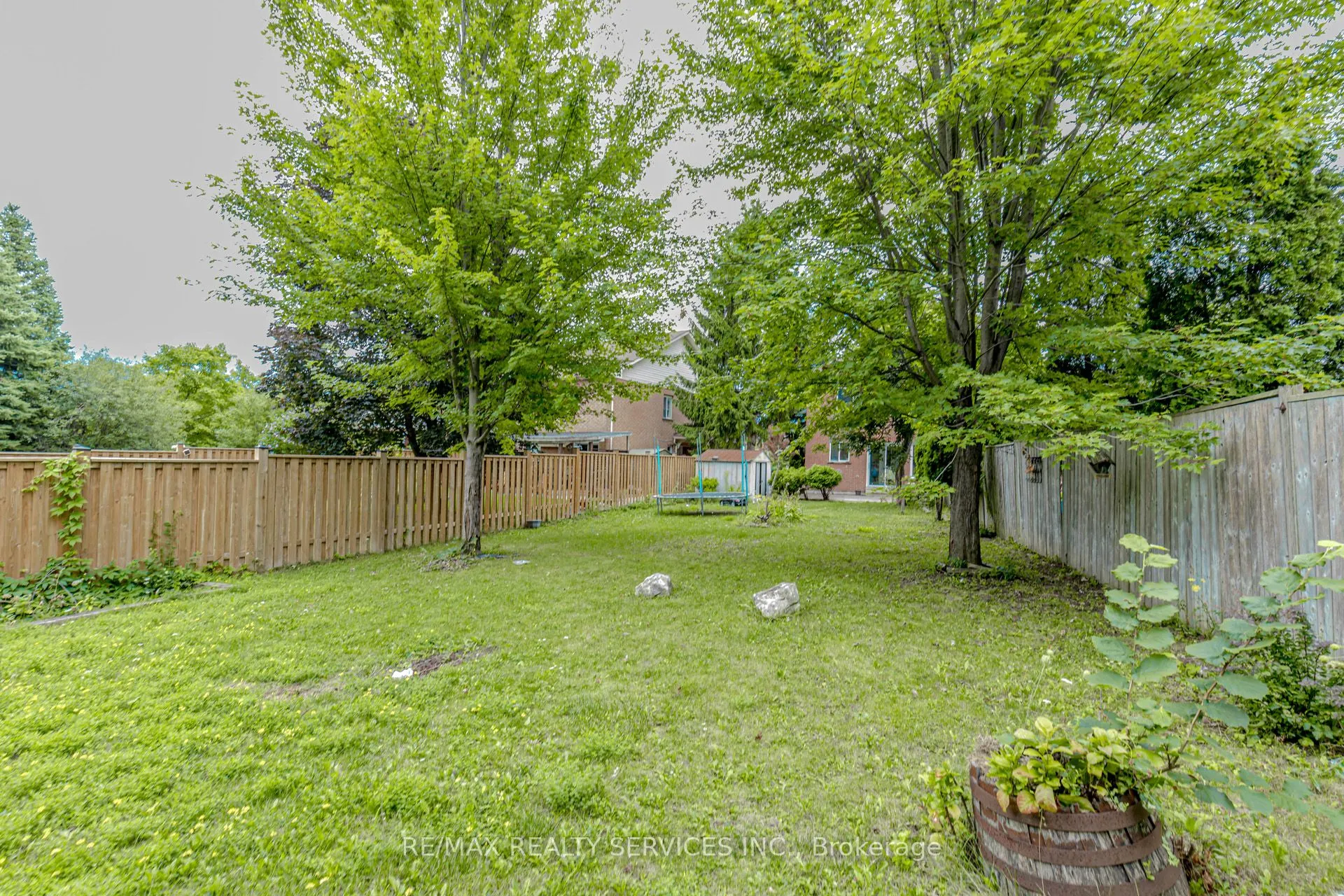 32 Pressed Brick Drive