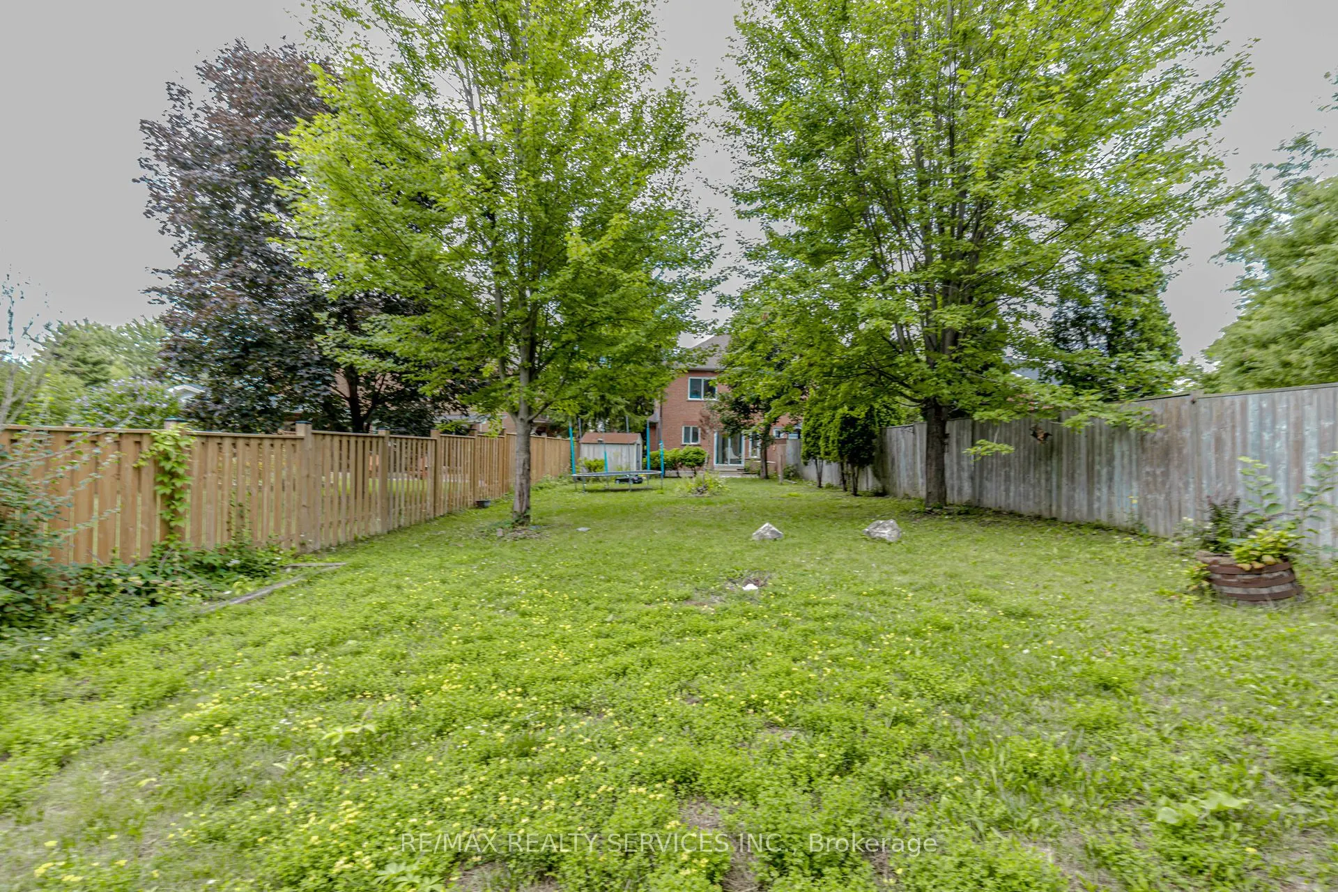 32 Pressed Brick Drive