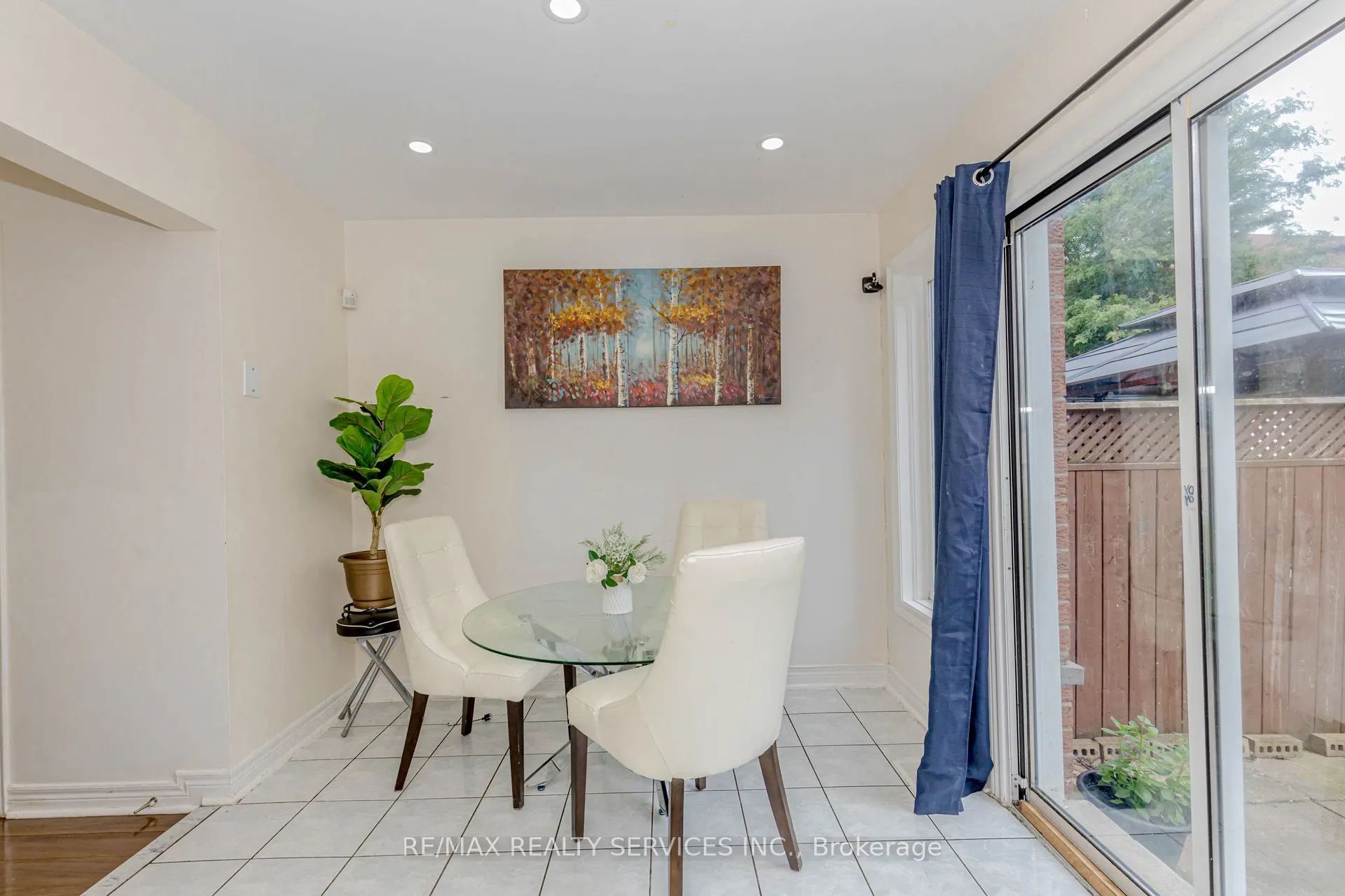 32 Pressed Brick Drive
