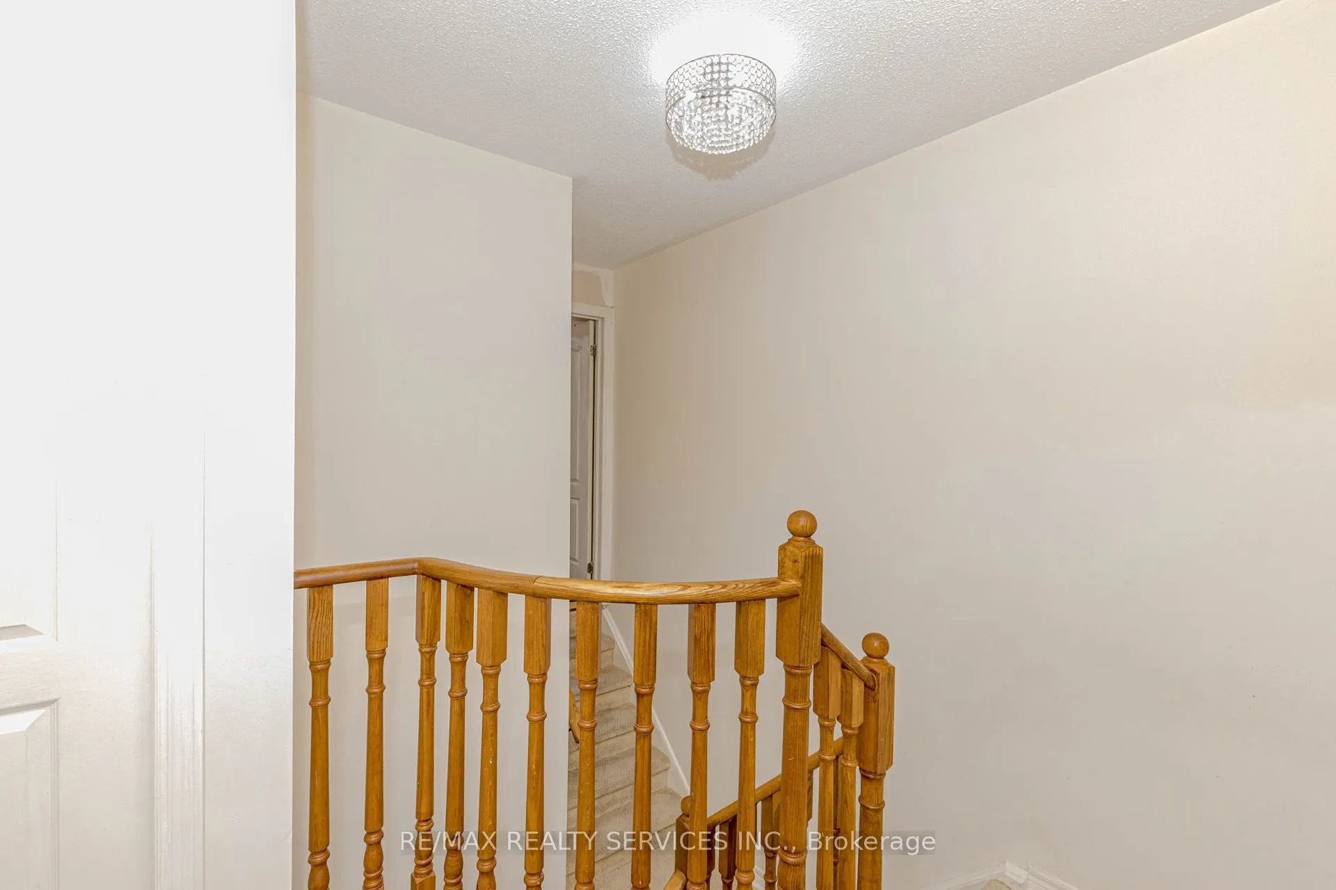 32 Pressed Brick Drive