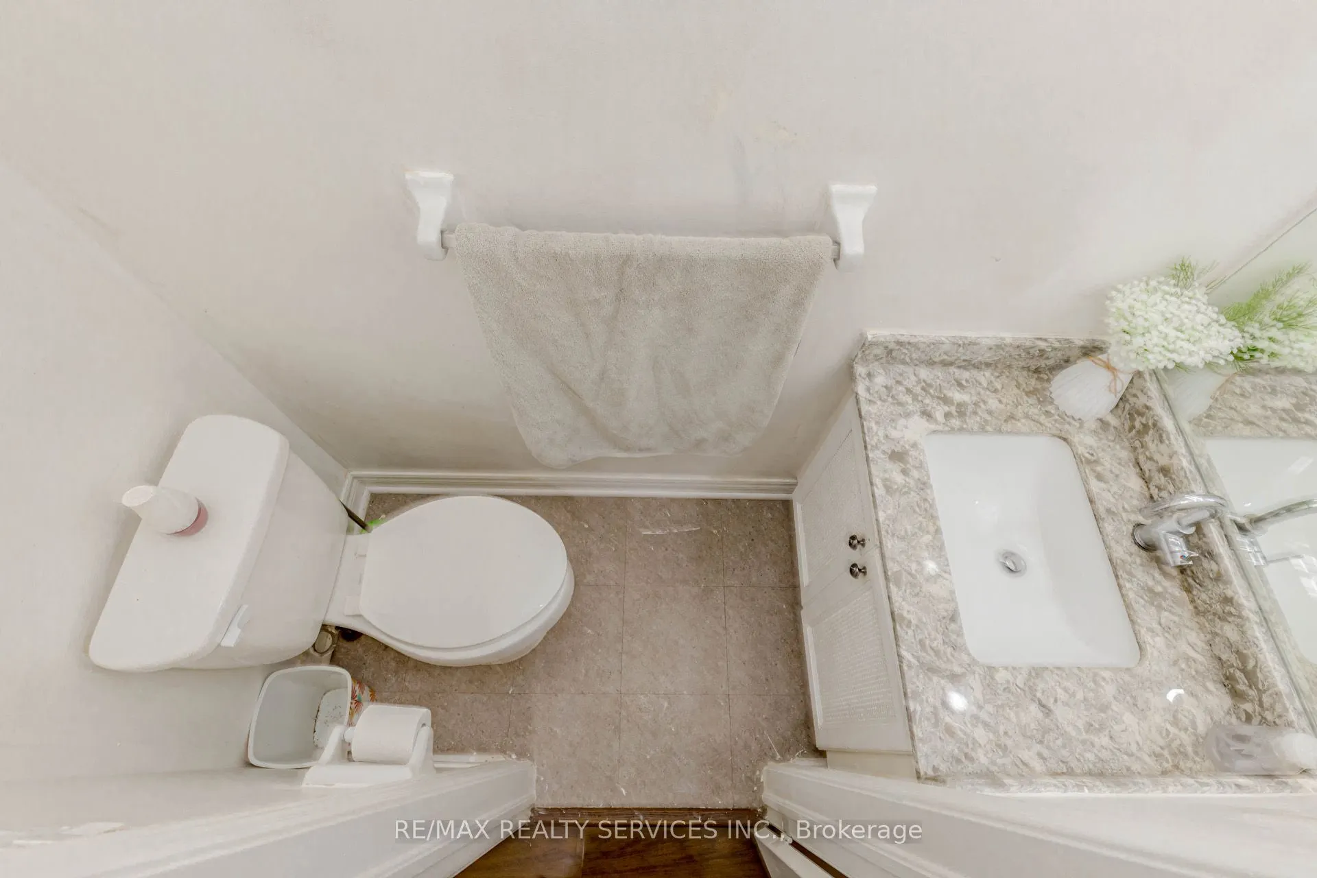 32 Pressed Brick Drive
