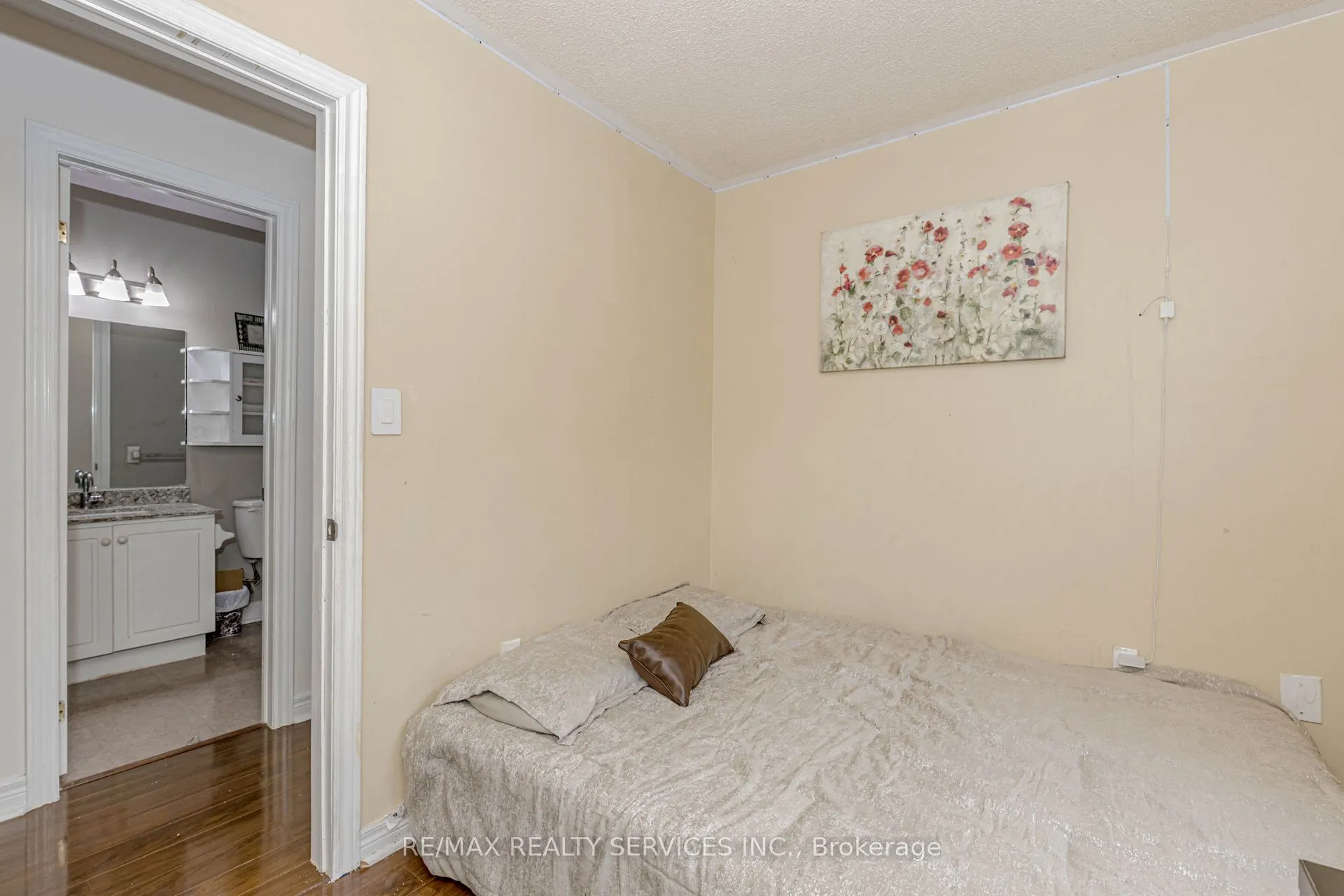 32 Pressed Brick Drive