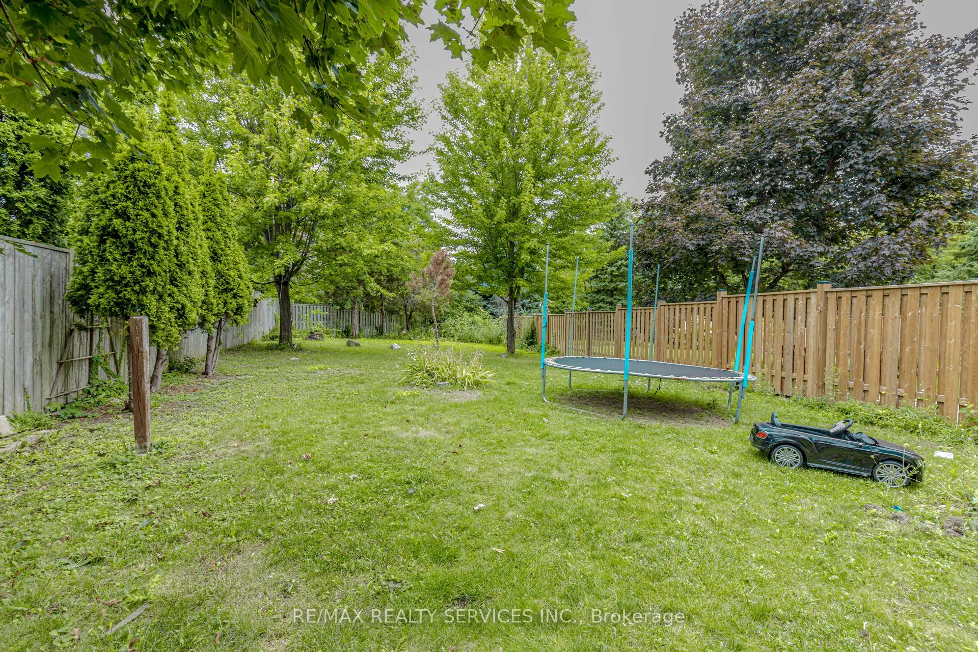 32 Pressed Brick Drive