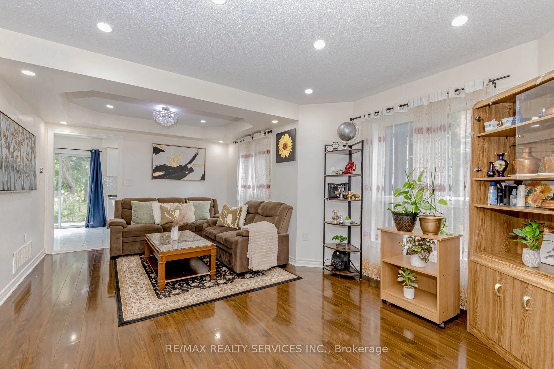 32 Pressed Brick Drive