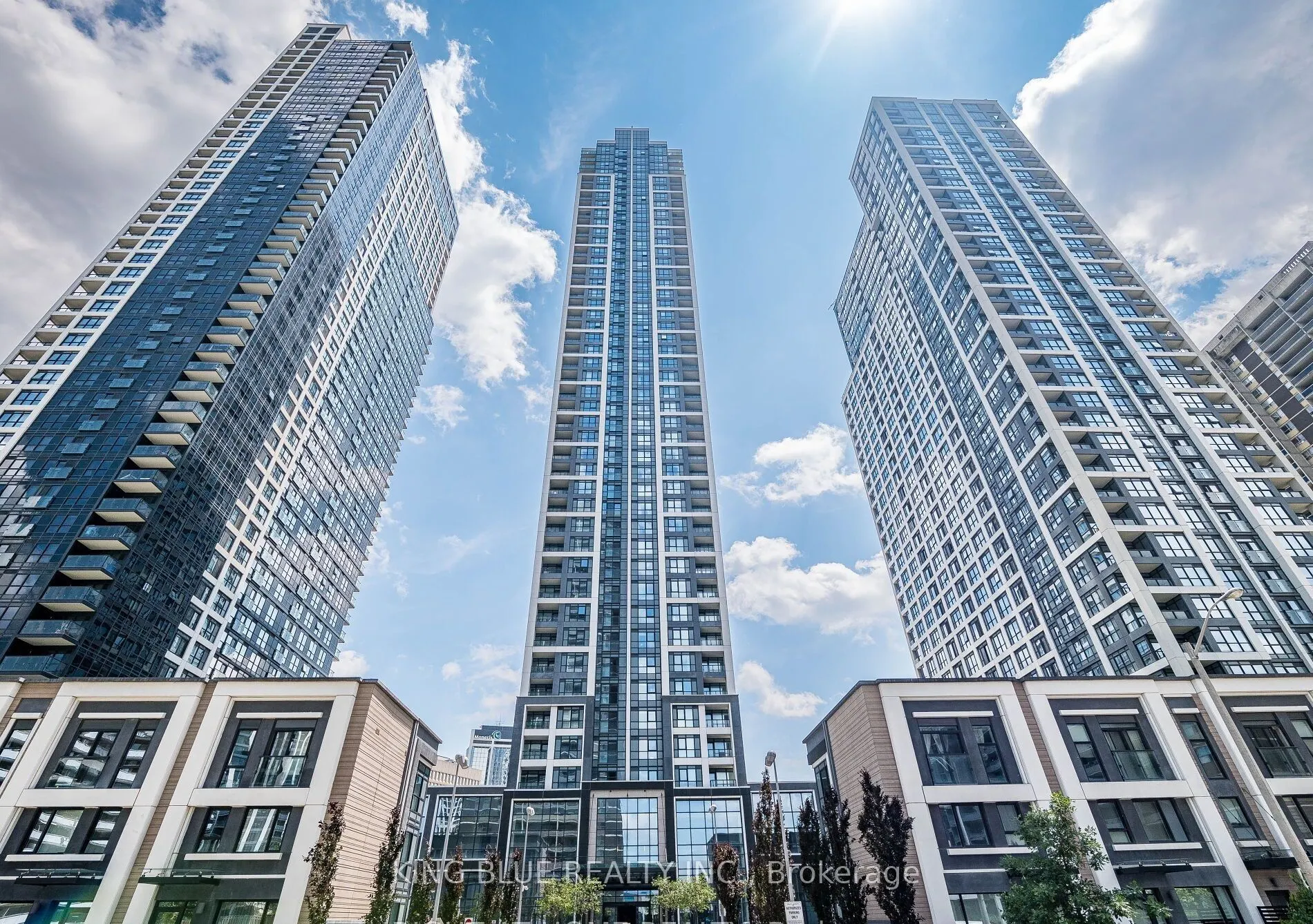7 Mabelle Avenue, #2103