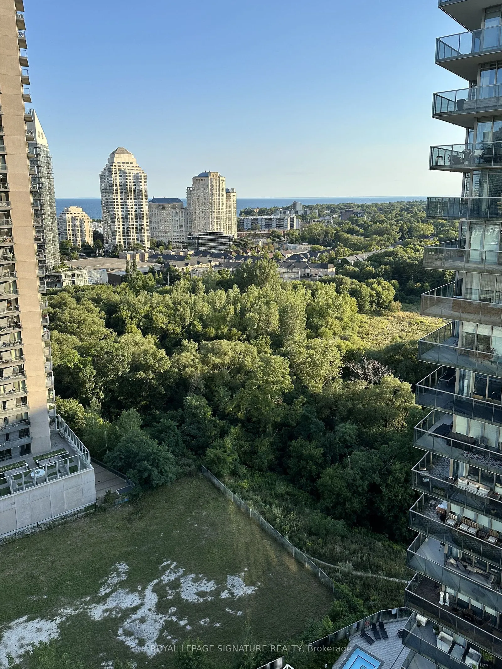 90 Park Lawn Road, #2005