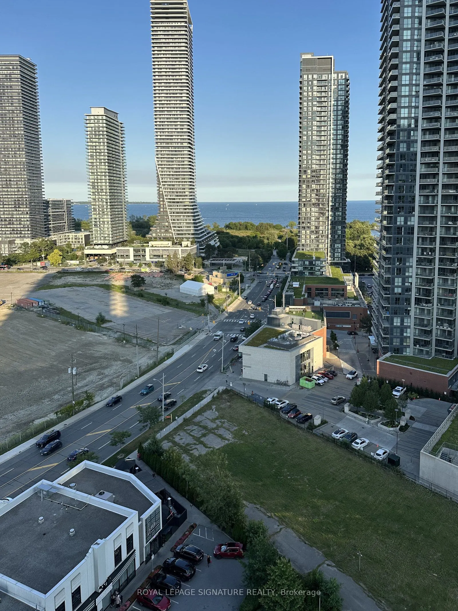 90 Park Lawn Road, #2005