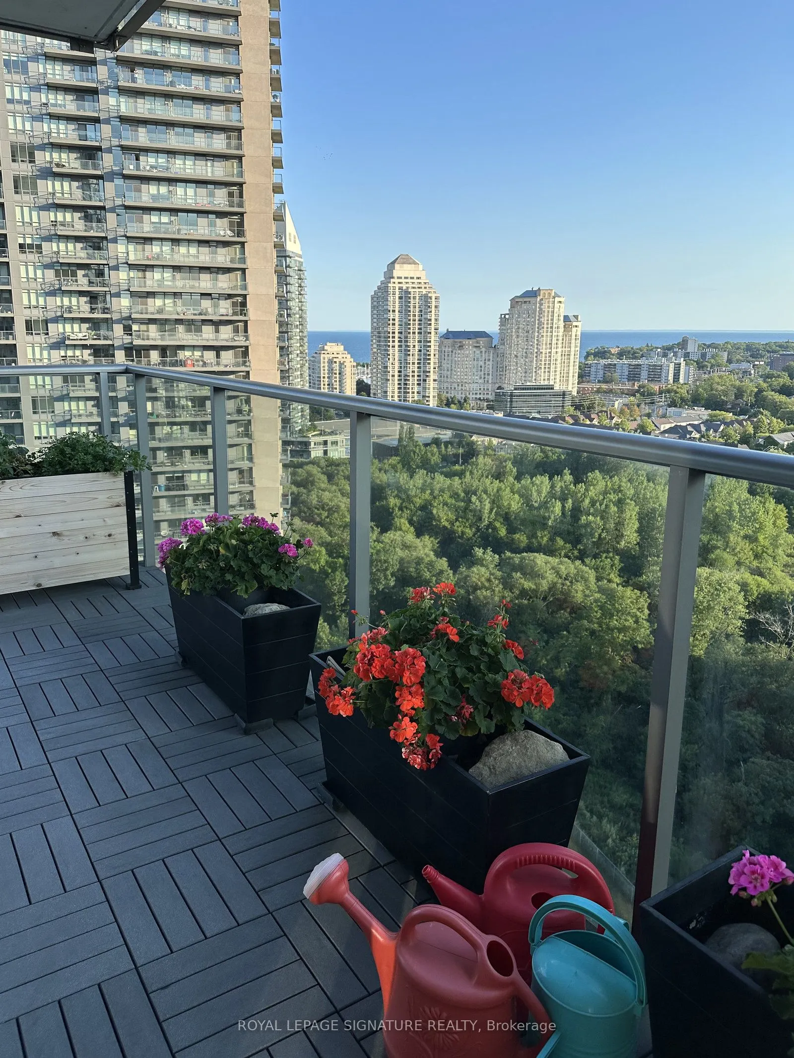 90 Park Lawn Road, #2005