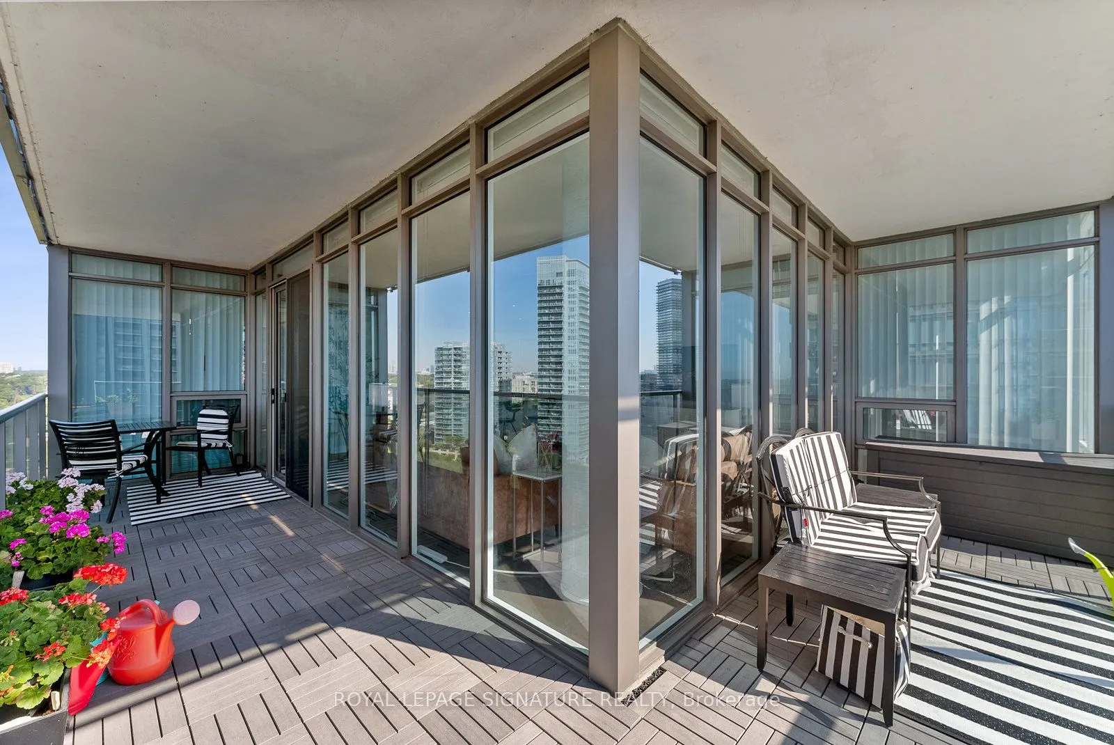 90 Park Lawn Road, #2005