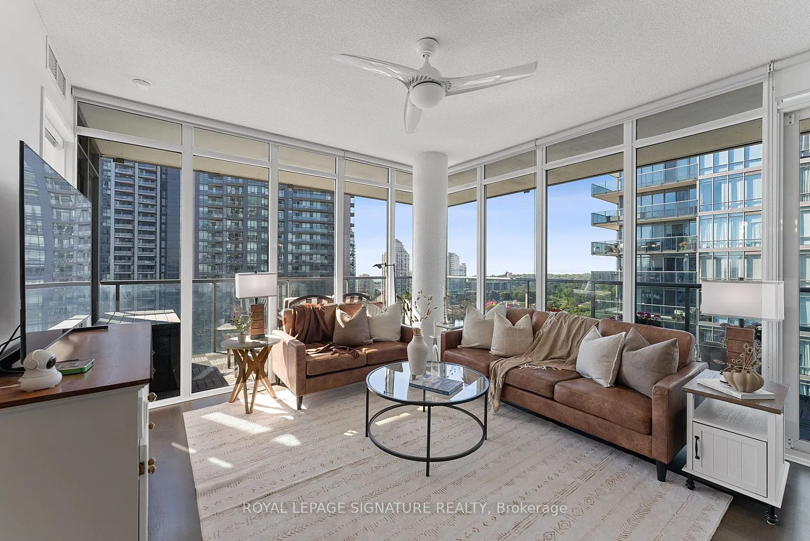 90 Park Lawn Road, #2005