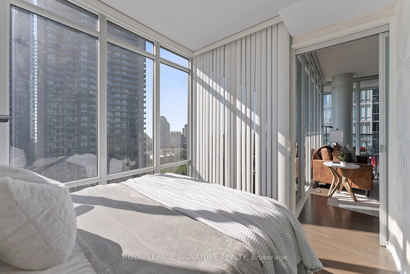 90 Park Lawn Road, #2005