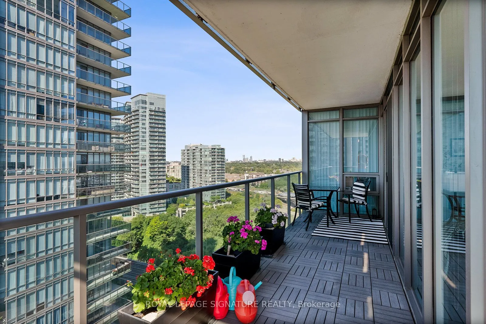90 Park Lawn Road, #2005