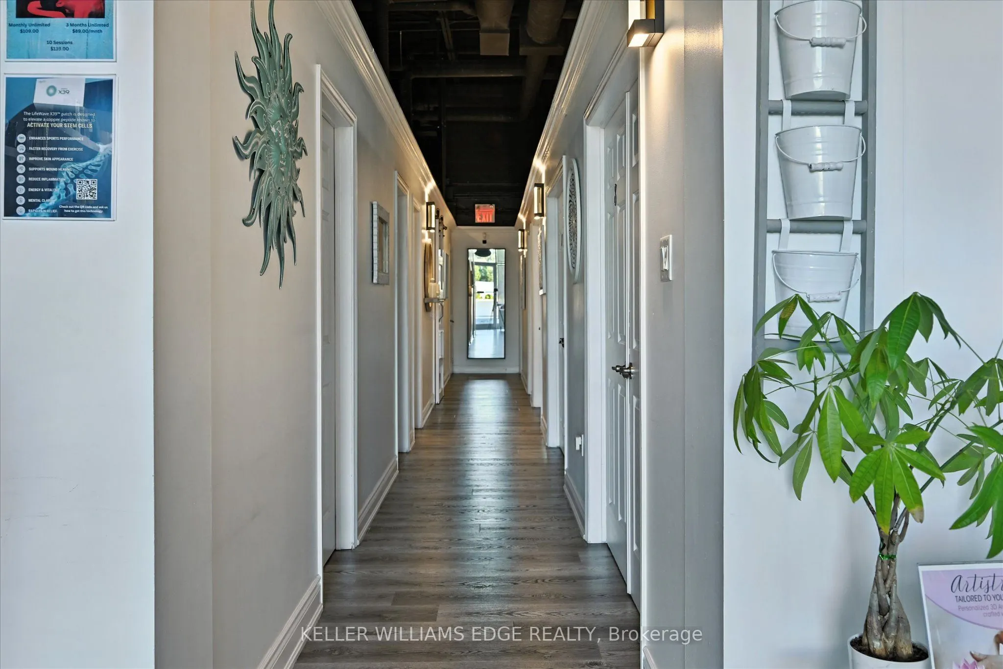 478 Dundas Street W, #16