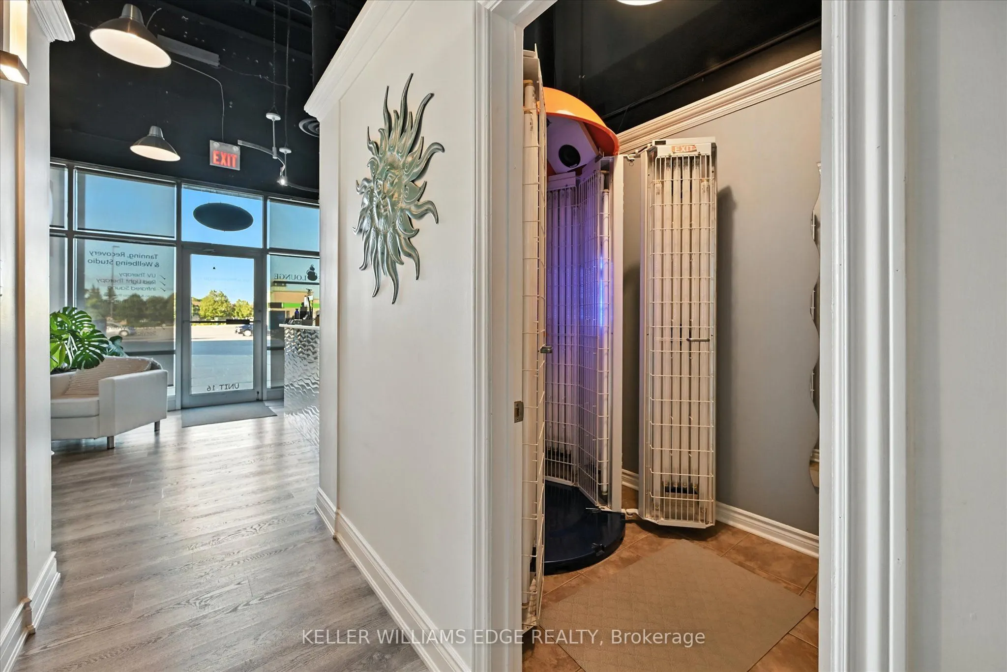 478 Dundas Street W, #16
