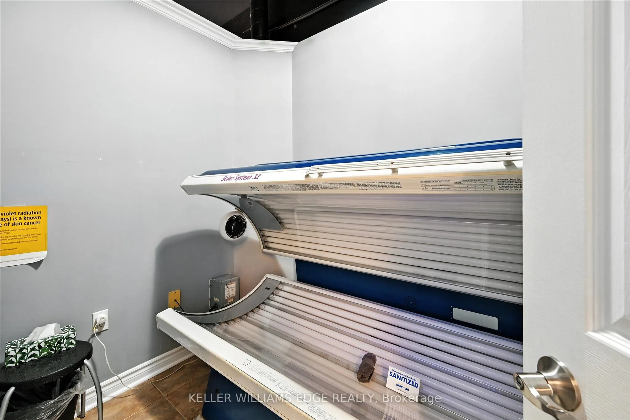 478 Dundas Street W, #16
