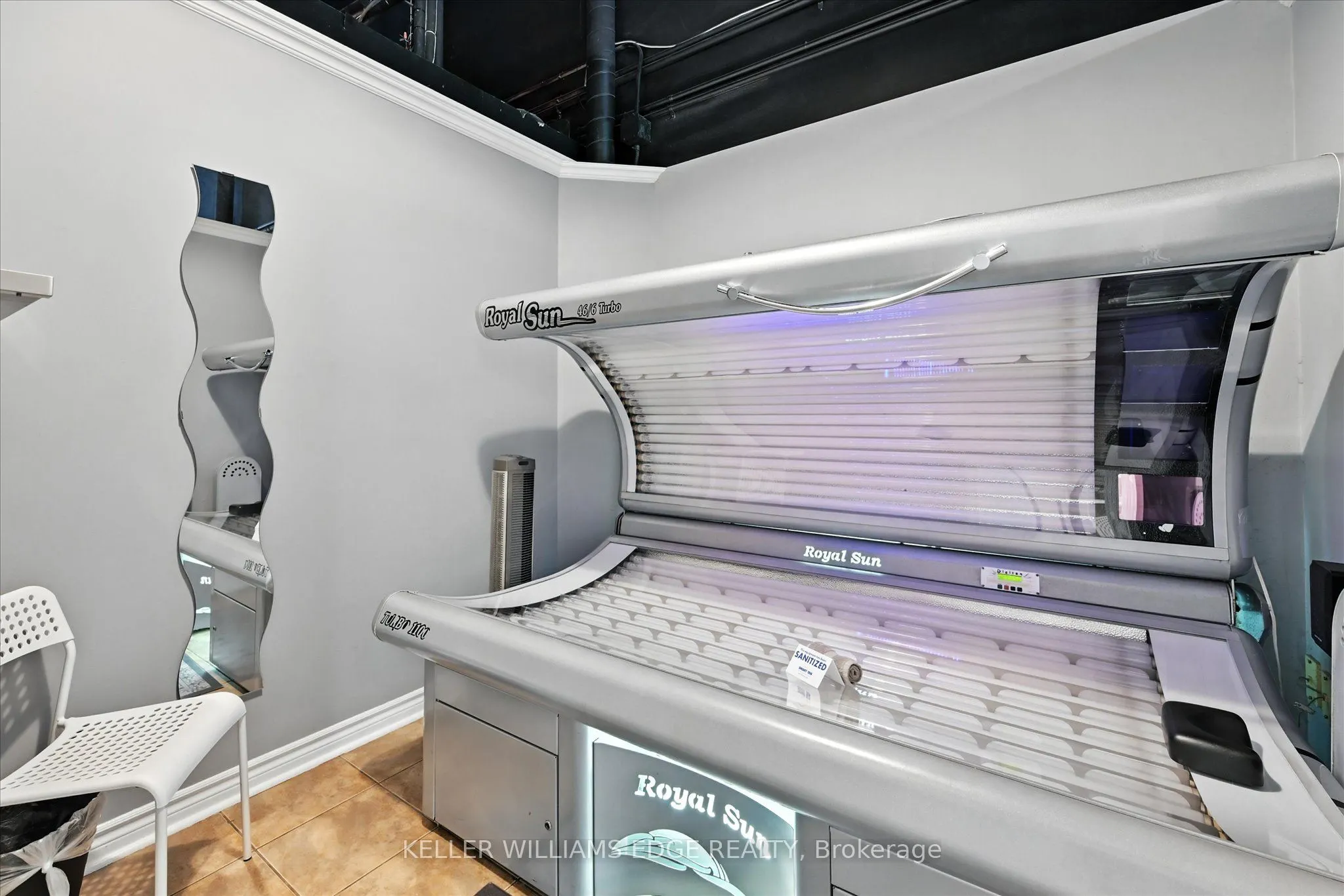 478 Dundas Street W, #16