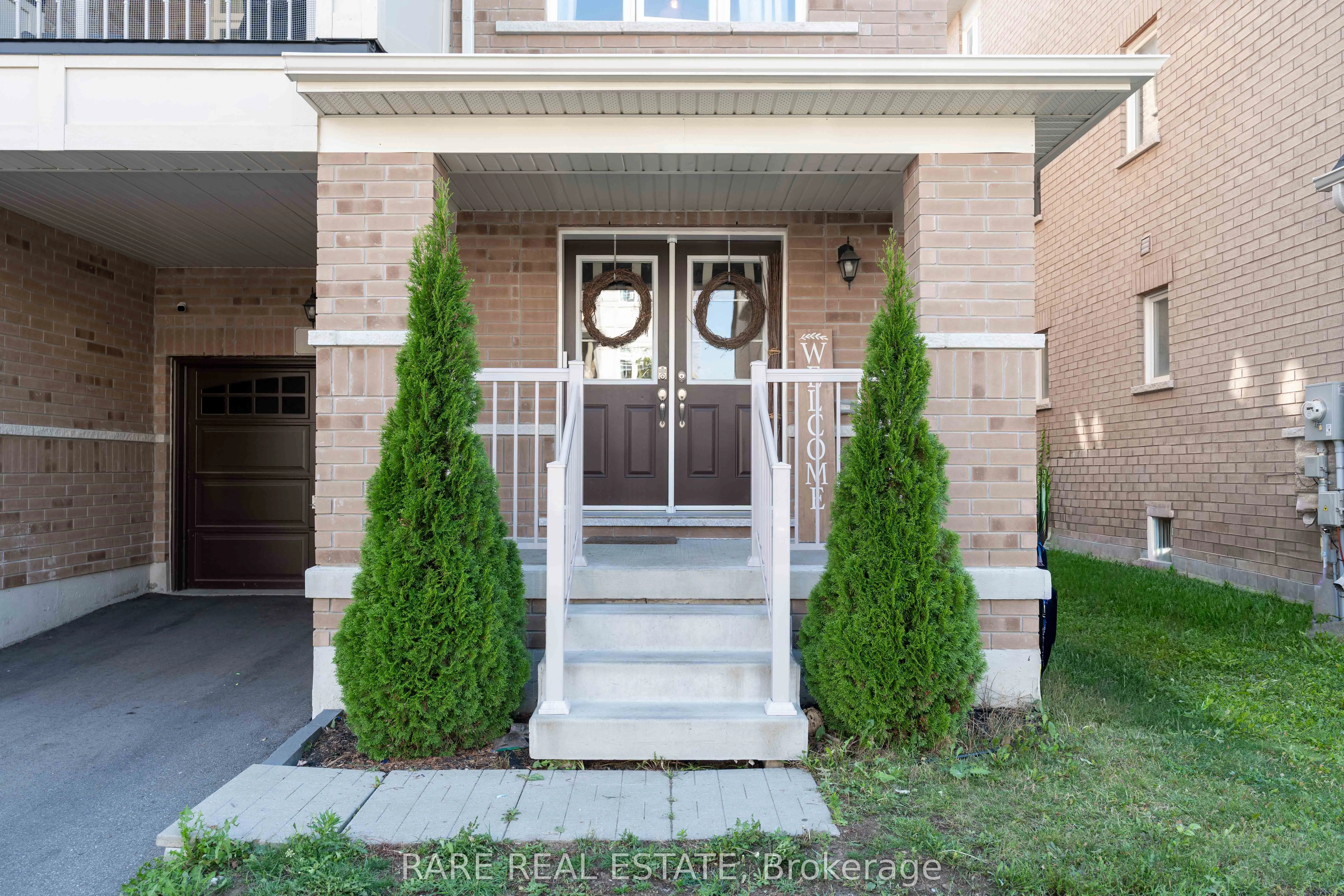 8 Lowes Hill Circle