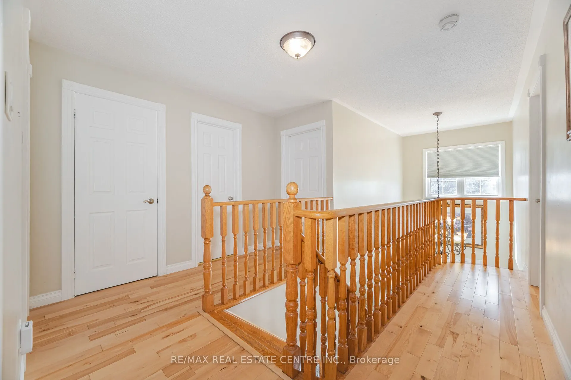 20 Woodbury Court