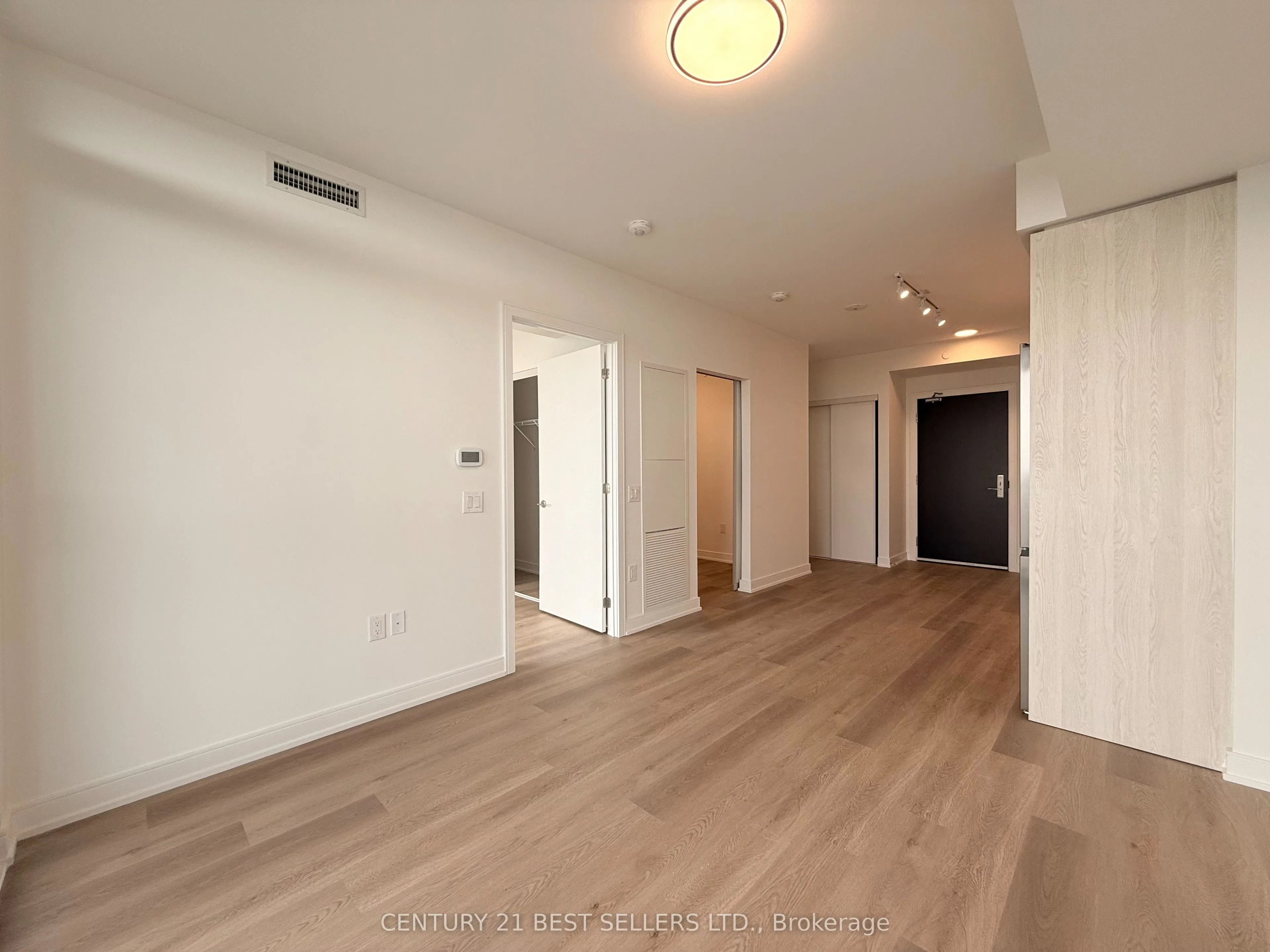 3009 Novar Road, #1111