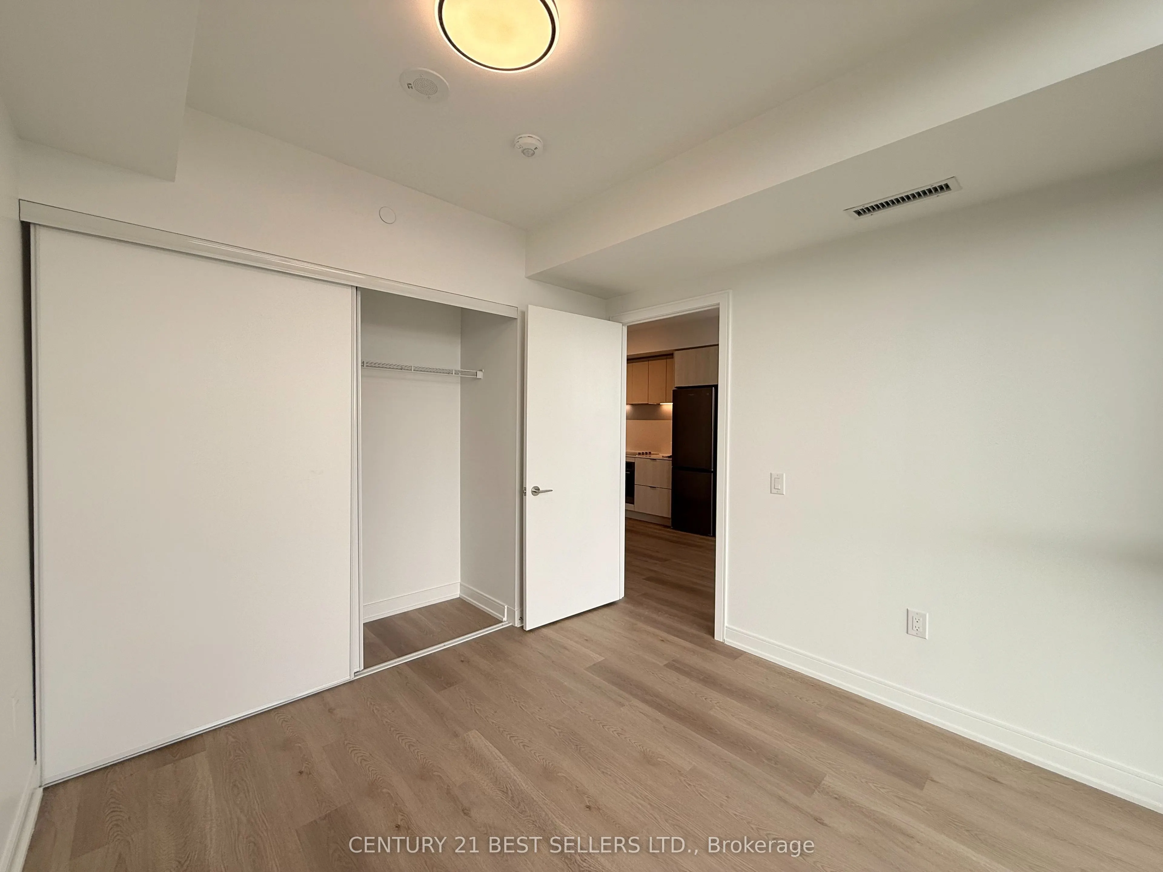 3009 Novar Road, #1111