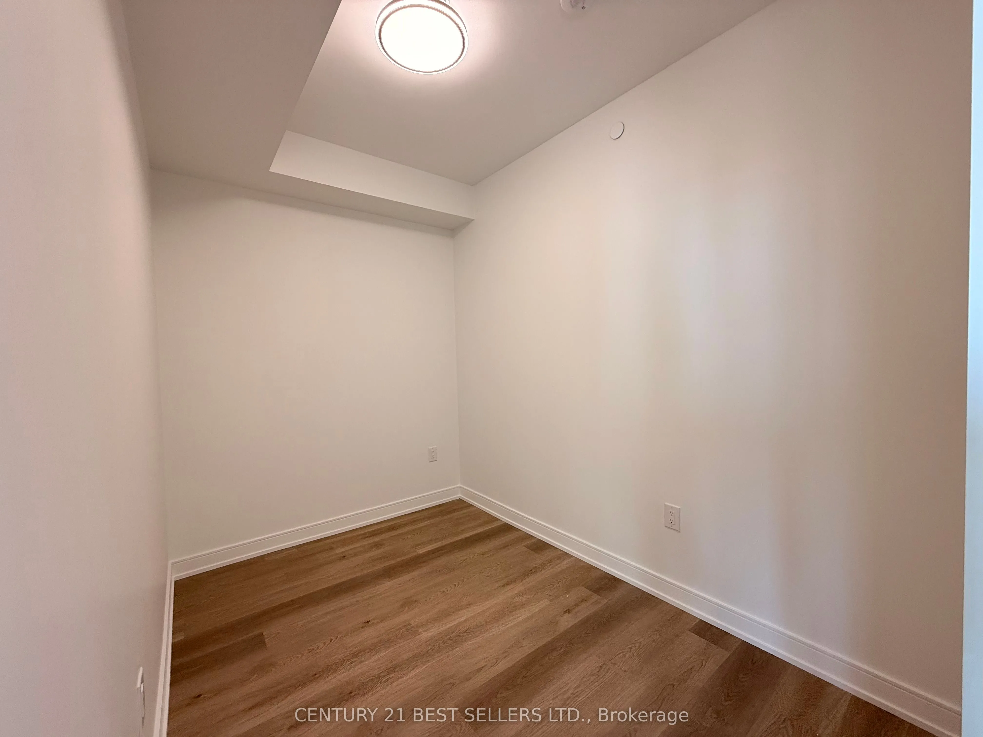 3009 Novar Road, #1111