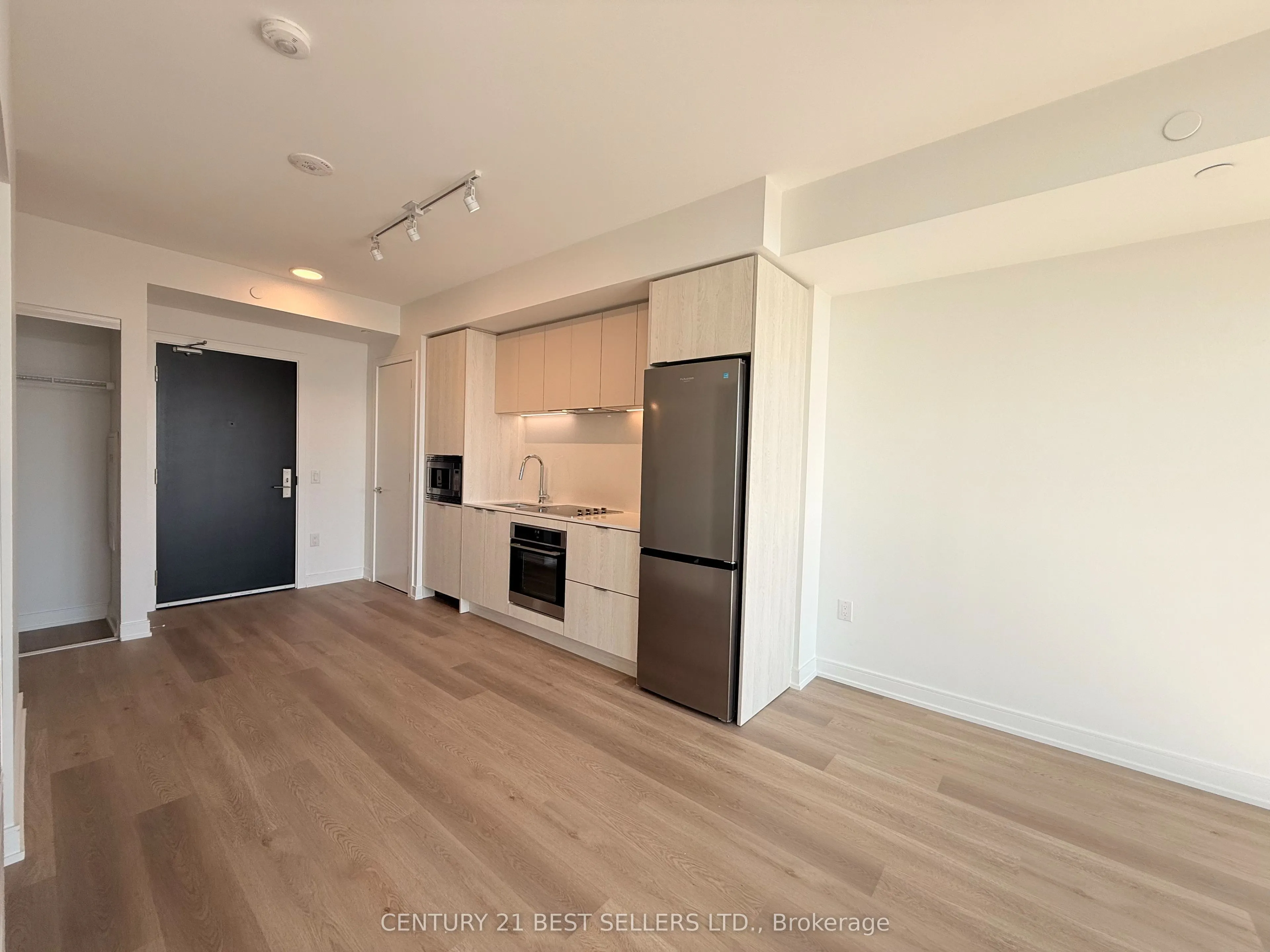 3009 Novar Road, #1111