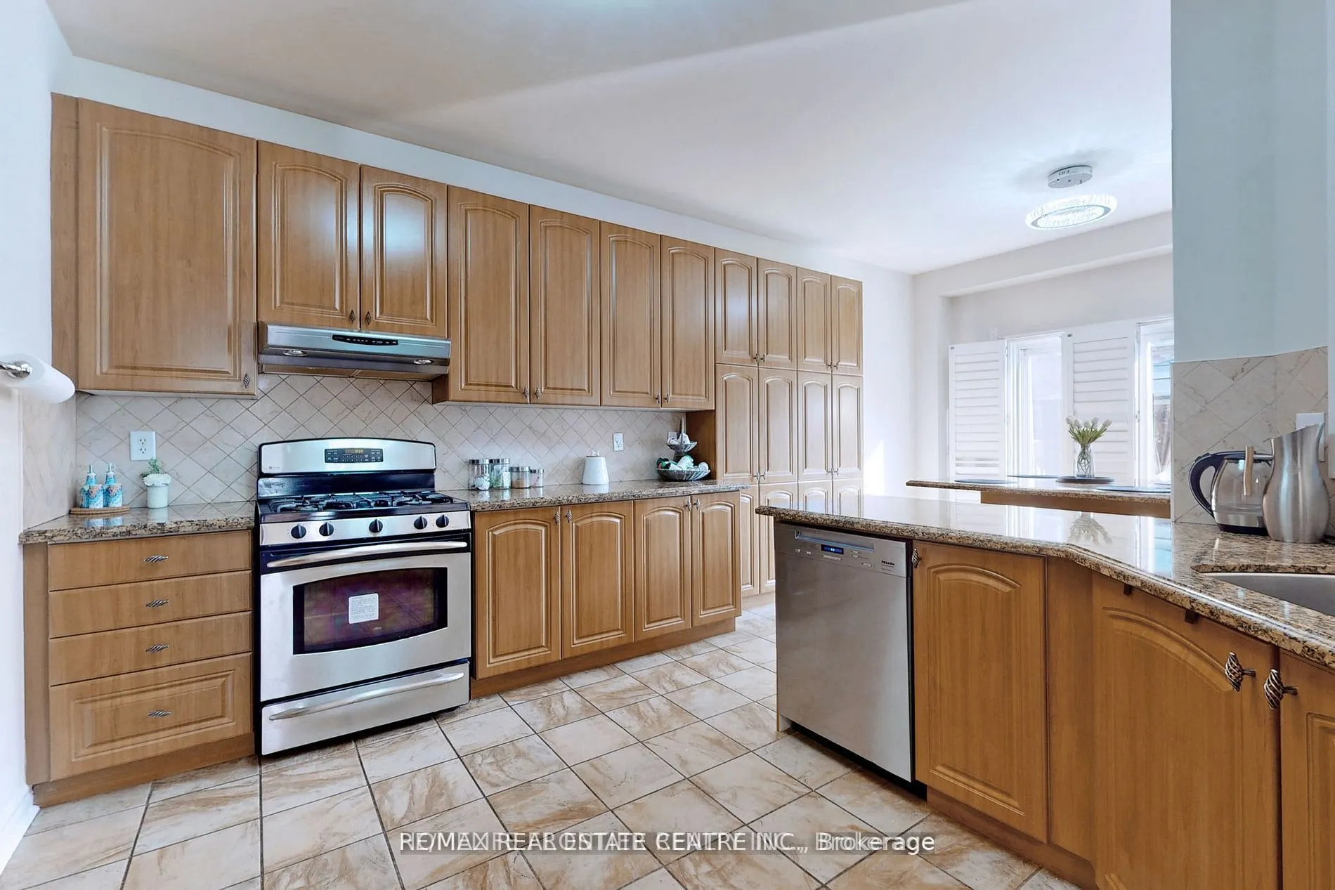 5186 Doubletree Drive, #(MAIN FLOOR)