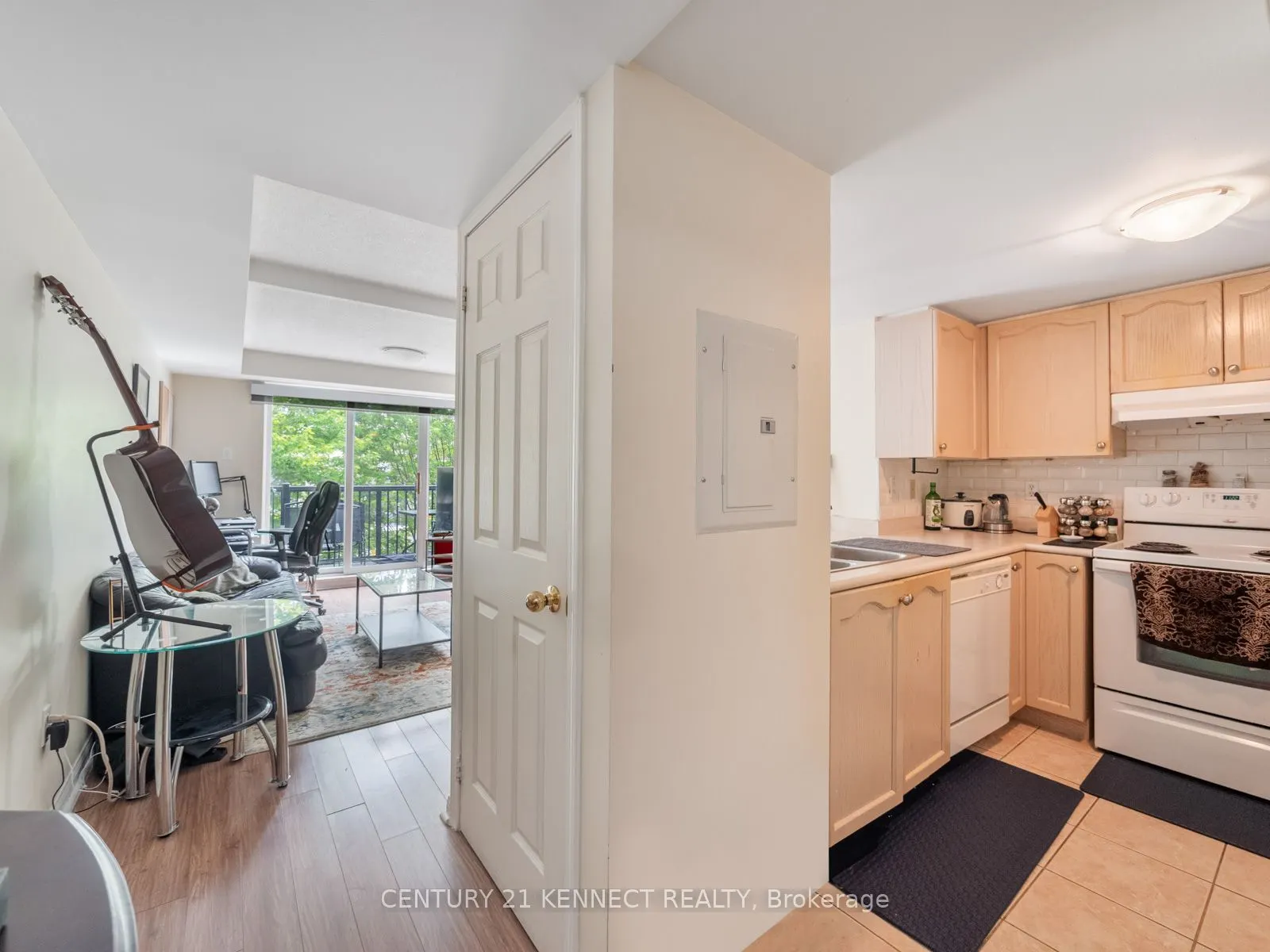 65 George Appleton Way, #2075